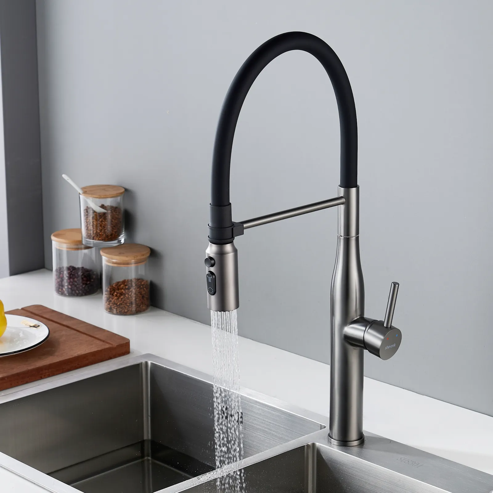 Смеситель для кухни с гибким изливом и режимом "душ" Shevanik S123T-3, оружейная сталь