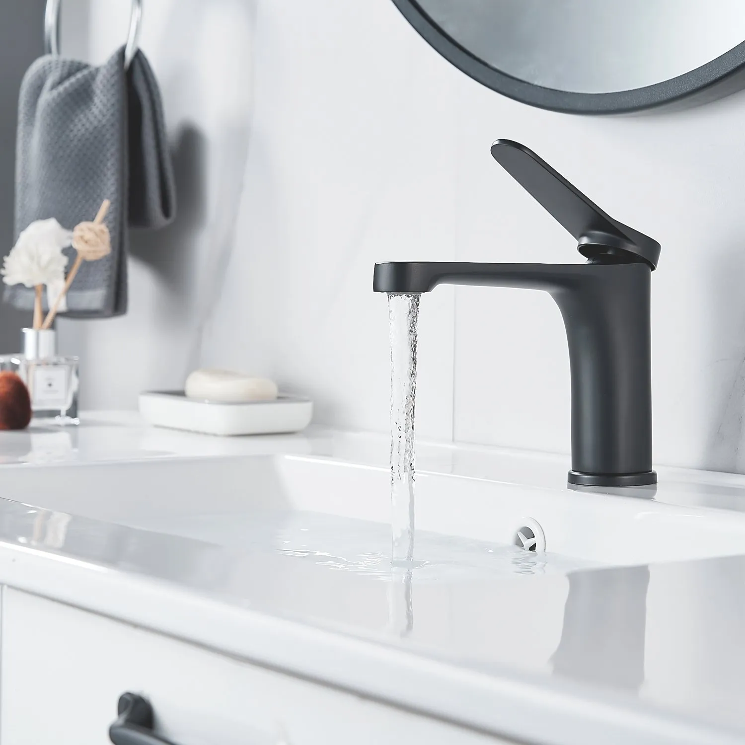 Смеситель для раковины Shevanik S6201H, черный