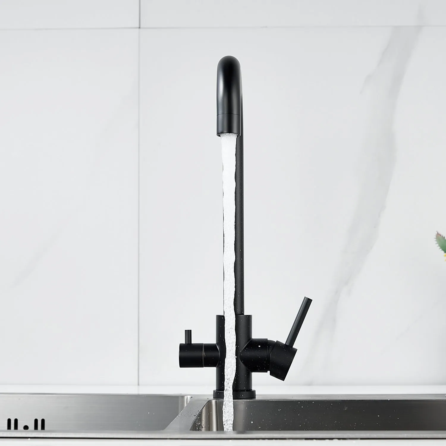 Смеситель для кухни с подключением фильтра воды Raffine F118H, черный