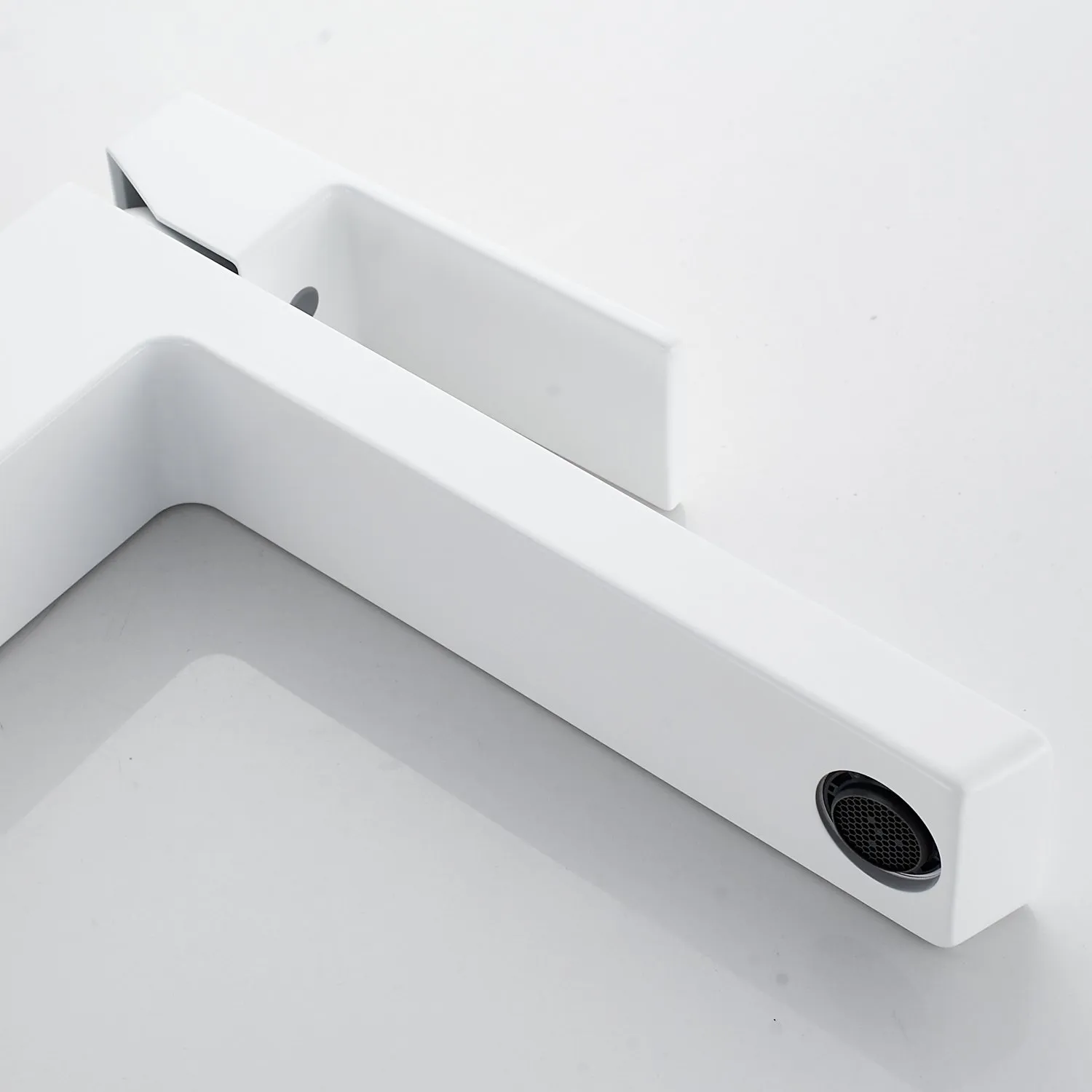 Смеситель для раковины высокий Rose R18C R1811C-1, белый