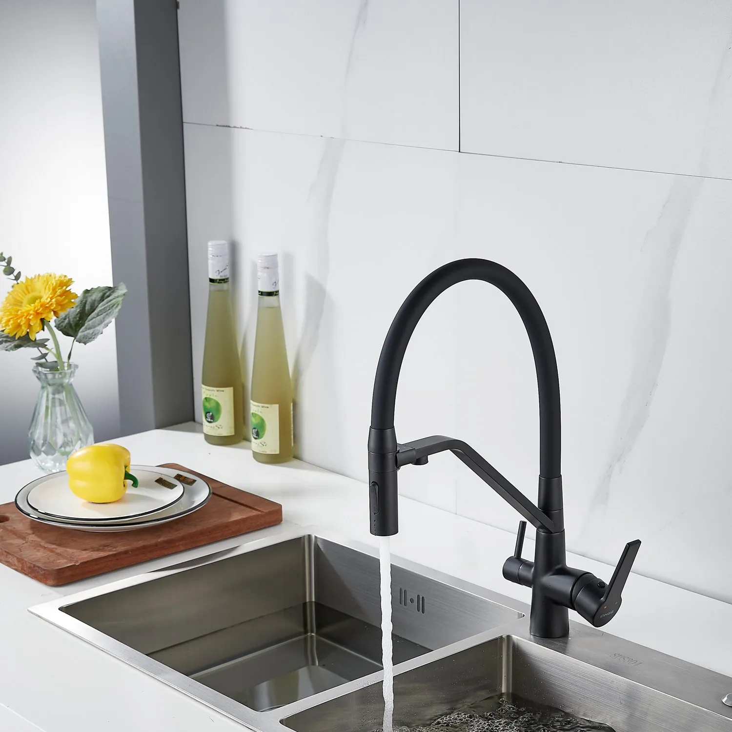 Смеситель для кухни с гибким изливом и подключением фильтра Shevanik S278H, черный