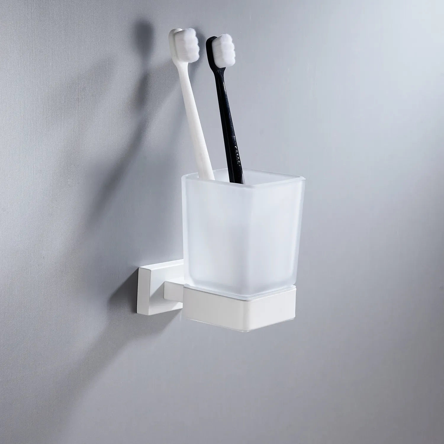 Стакан для ванной комнаты Shevanik SG5612C, белый