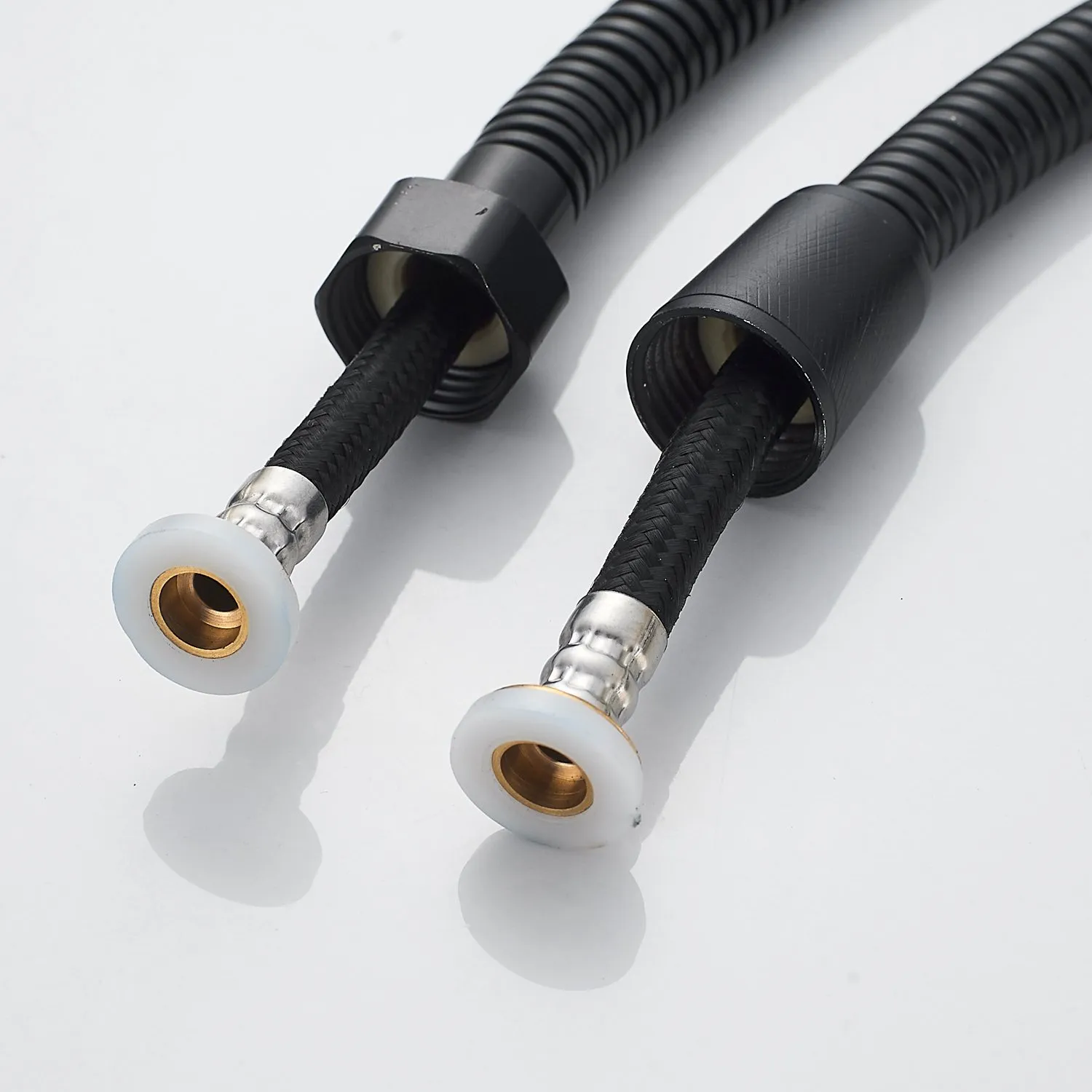 Смеситель для раковины с гигиеническим душем Raffine F171H, черный