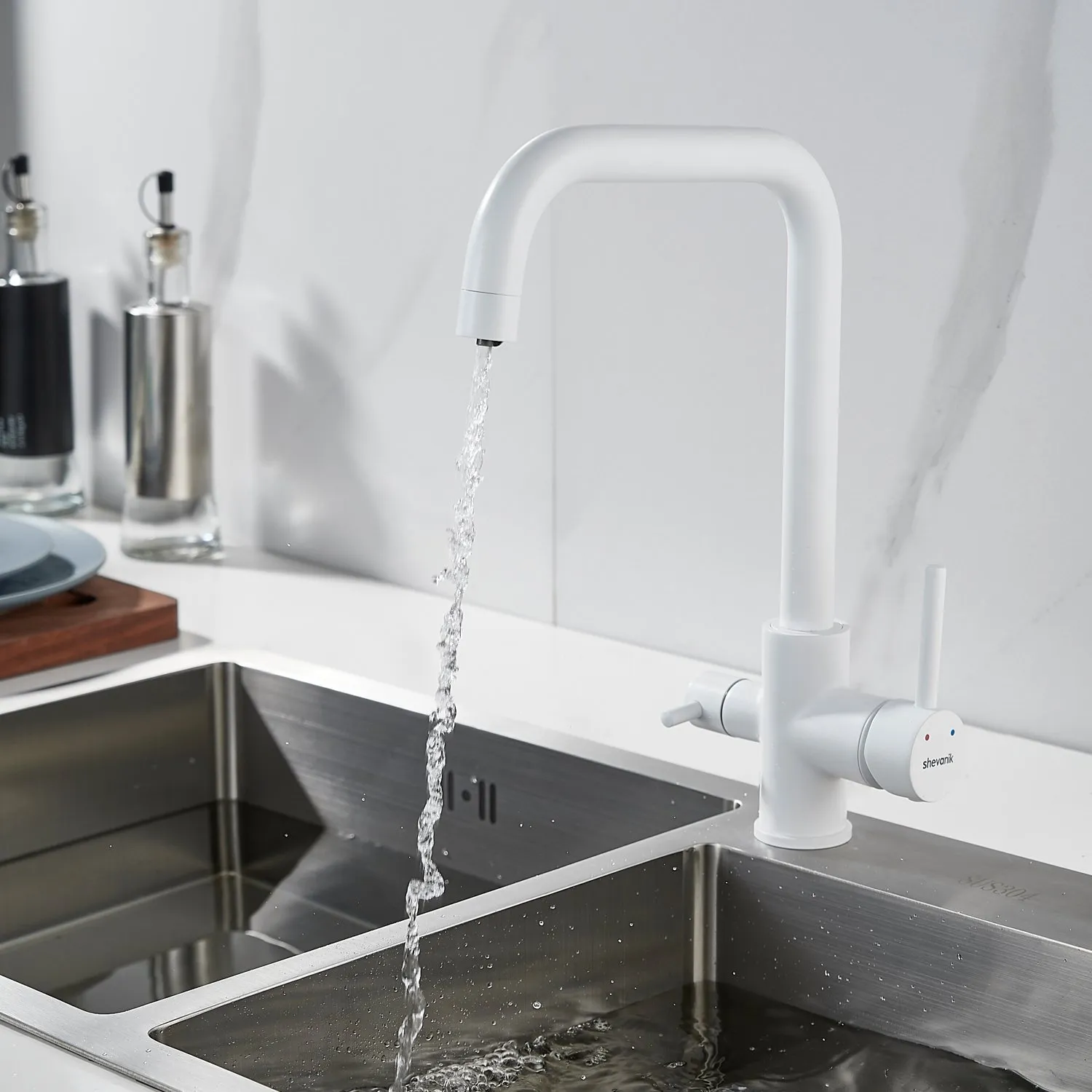 Смеситель для кухни с подключением фильтра Shevanik S228C, белый