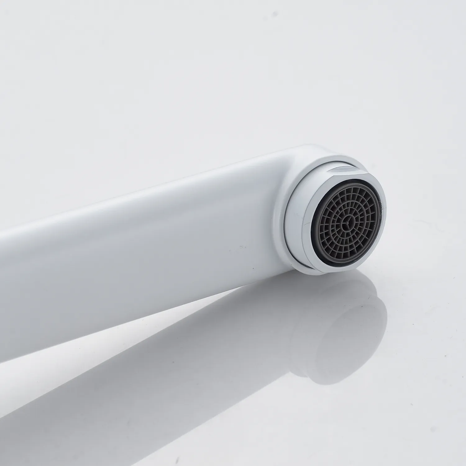 Смеситель для ванны Shevanik S4322C, белый