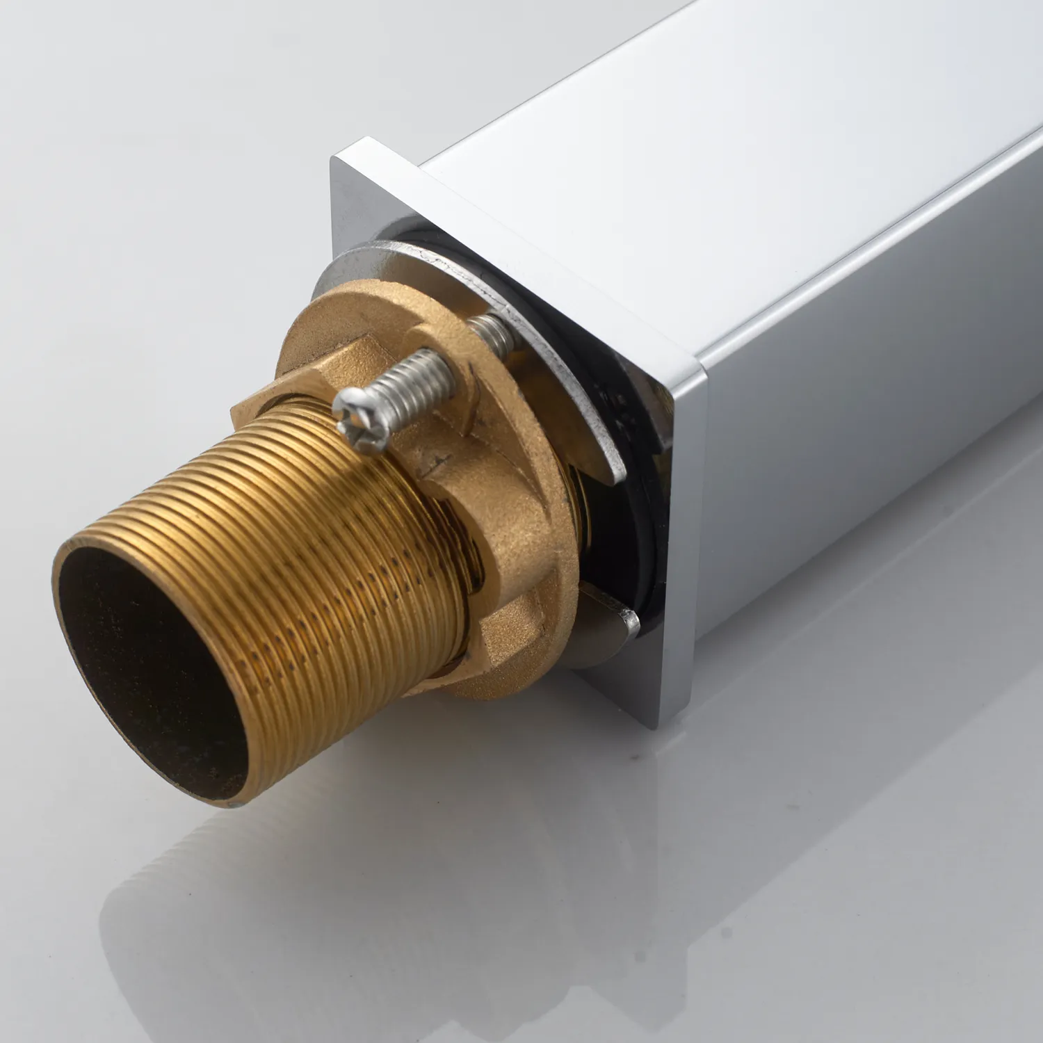 Смеситель для раковины высокий Rose R2811, хром