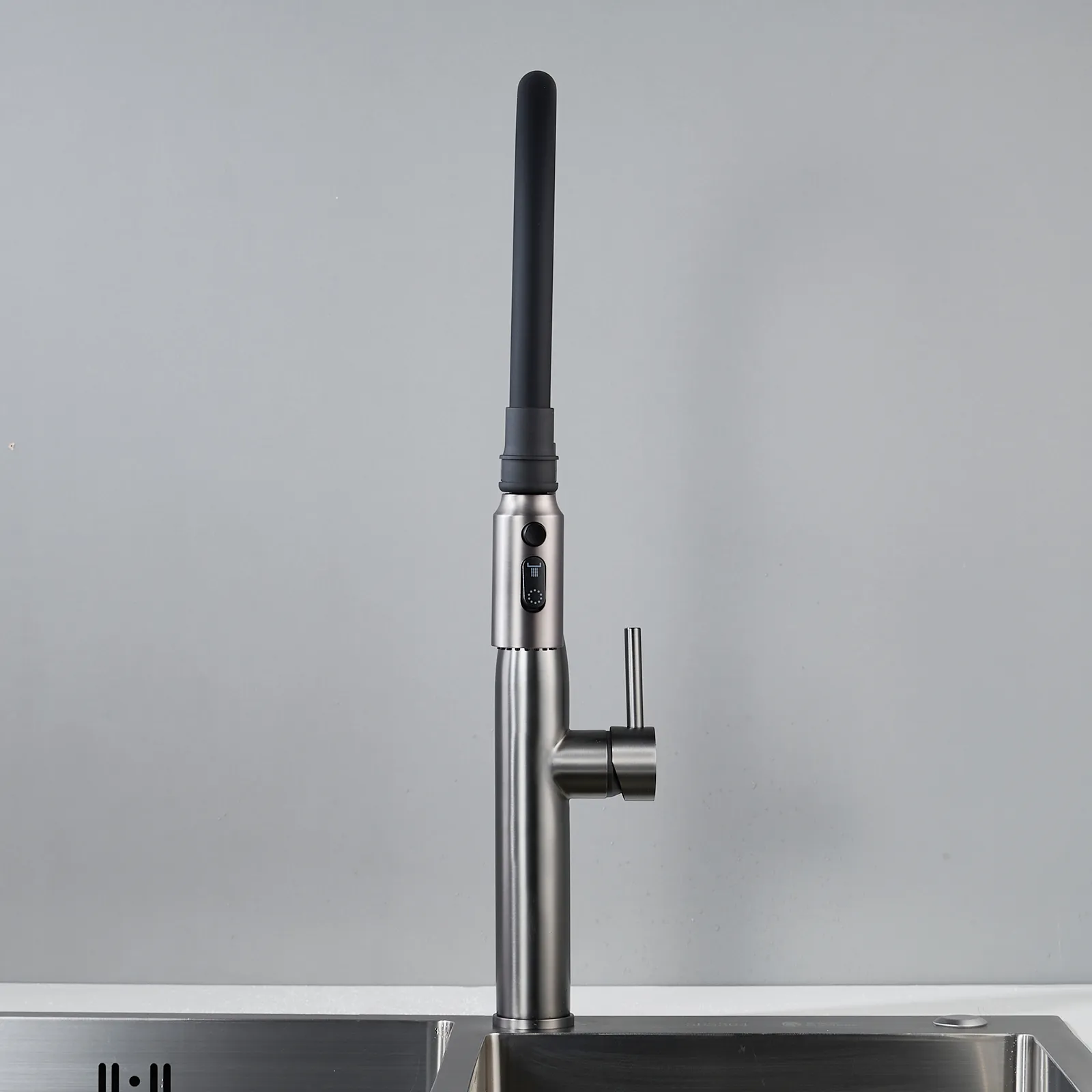 Смеситель для кухни с гибким изливом и режимом "душ" Shevanik S123T-3, оружейная сталь