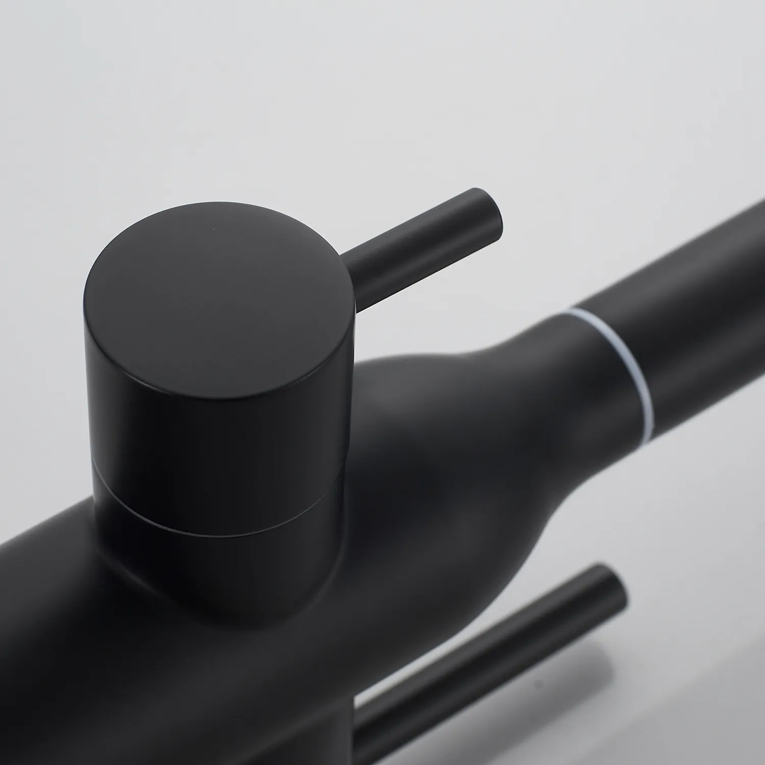 Смеситель для кухни с подключением фильтра Shevanik S248H, черный