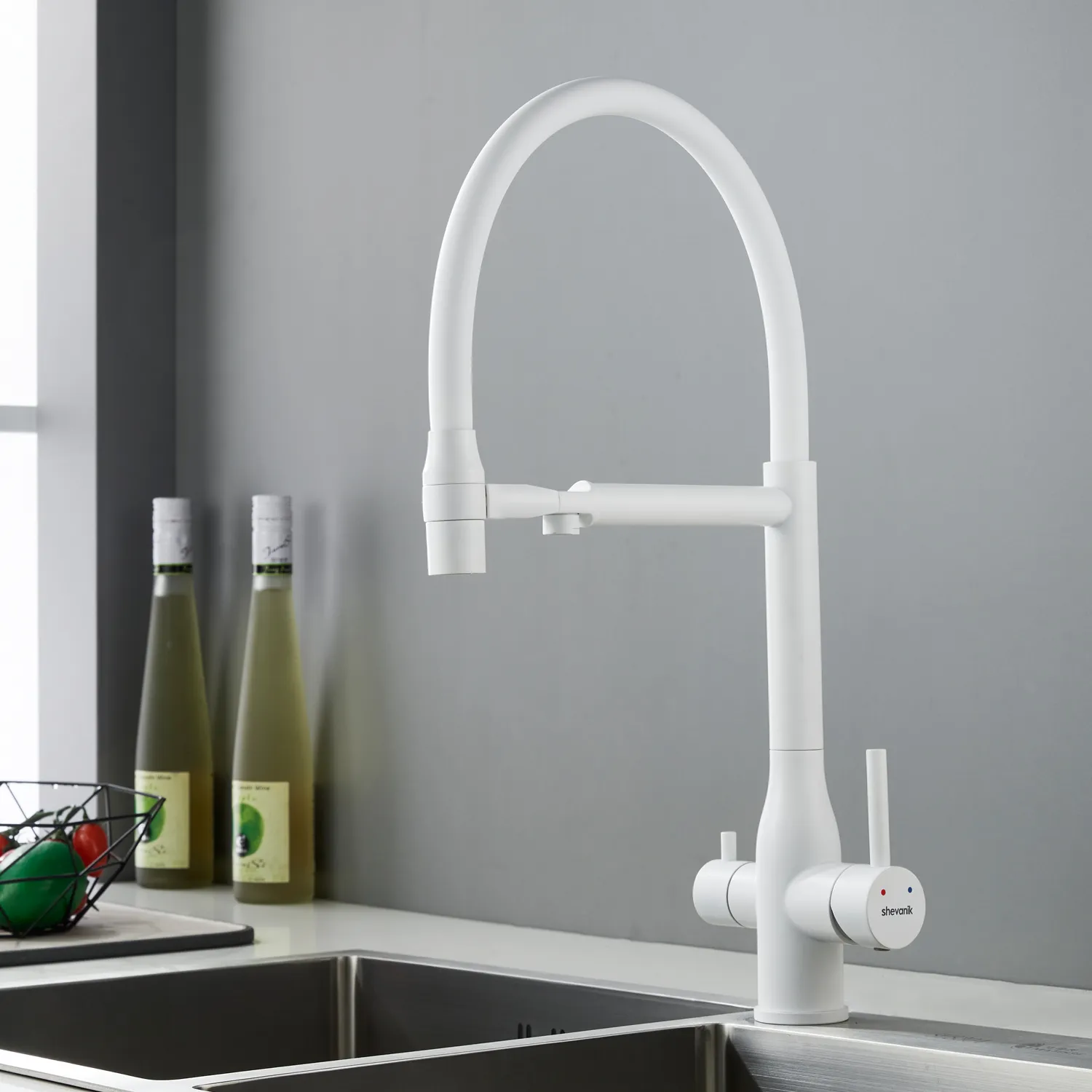 Смеситель для кухни с гибким изливом и подключением фильтра Shevanik S378C, белый