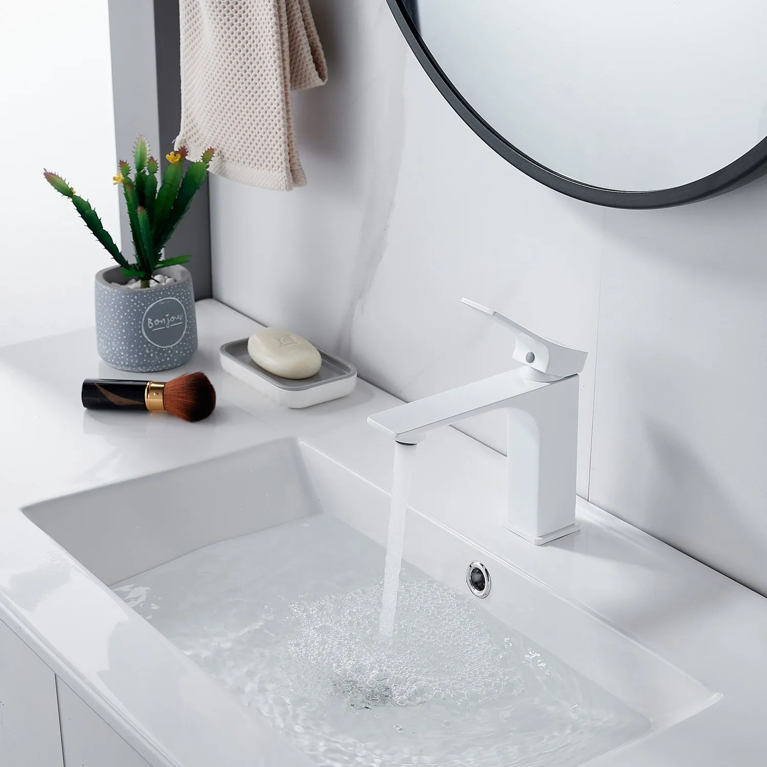 Смеситель для раковины Shevanik S6101C, белый