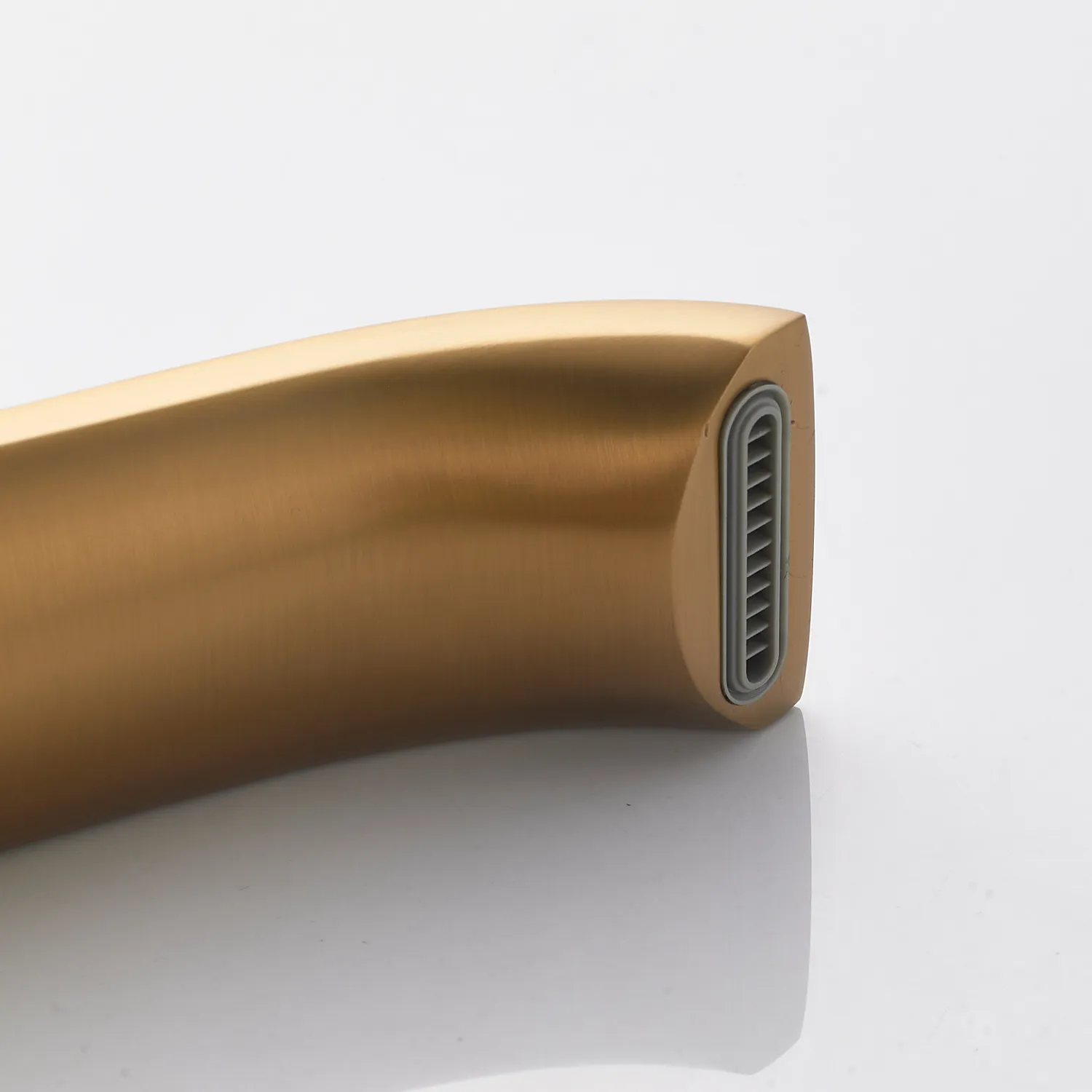 Смеситель для раковины Shevanik S4001G, золотой сатин