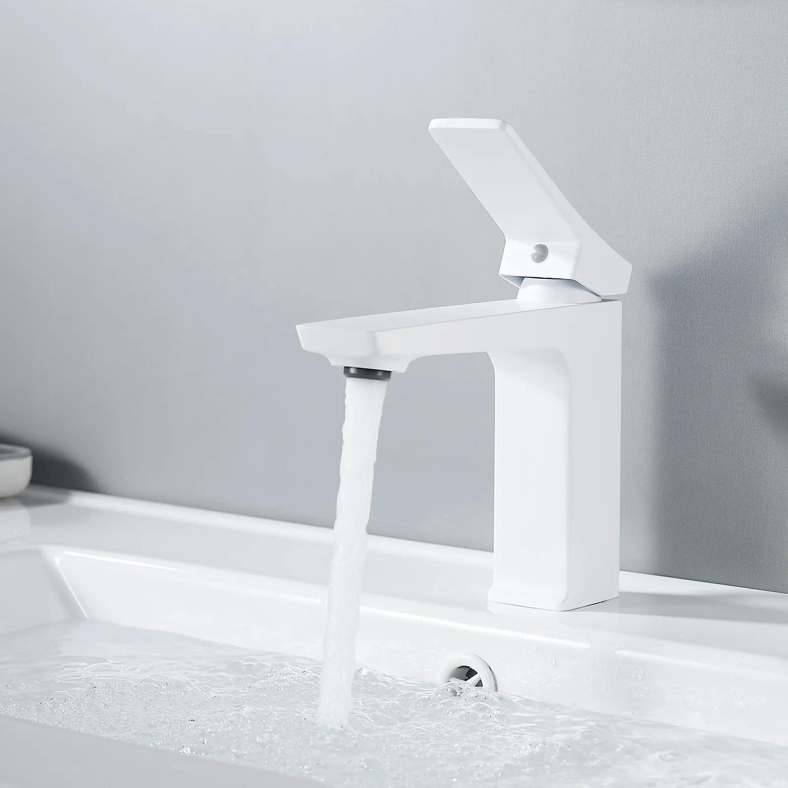 Смеситель для раковины Shevanik S4401C, белый