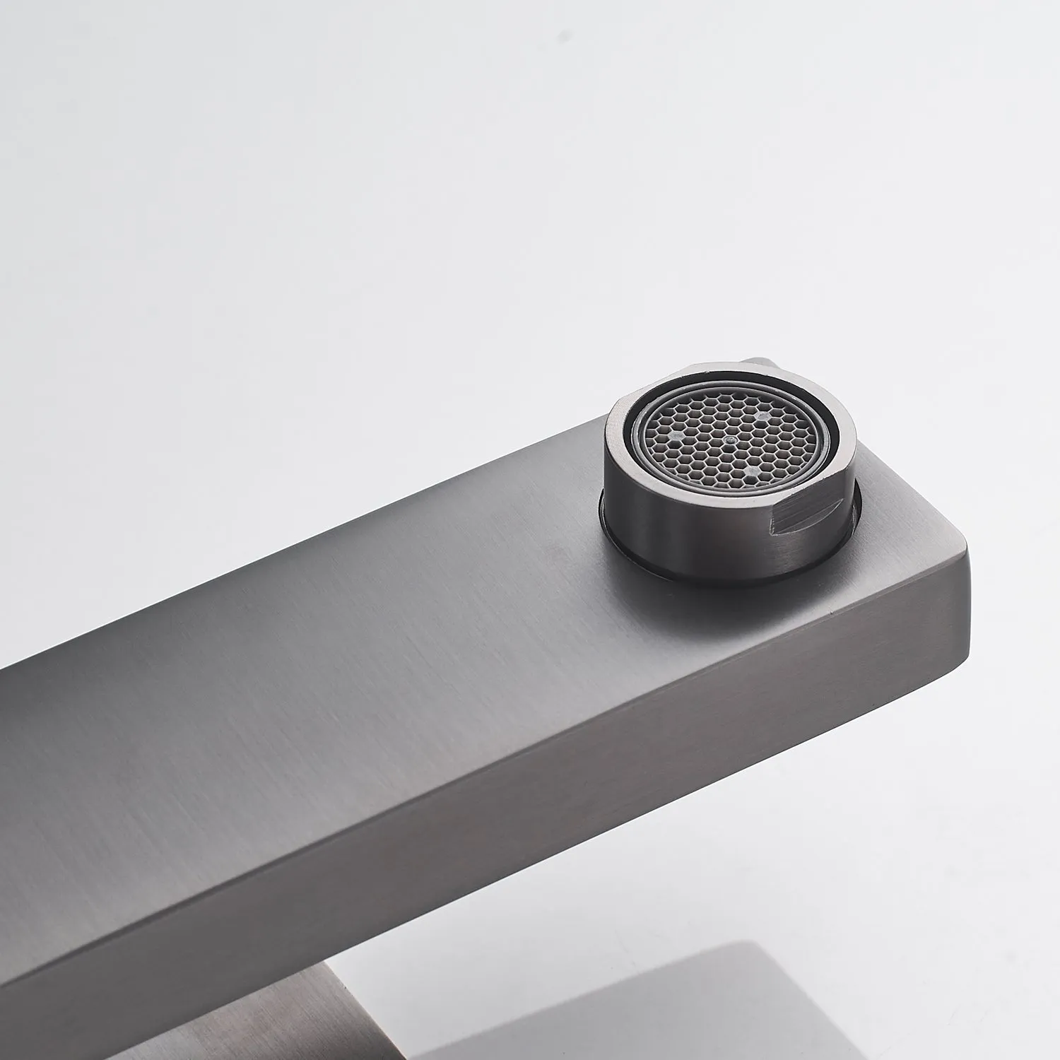 Смеситель для раковины Shevanik S9601T, оружейная сталь