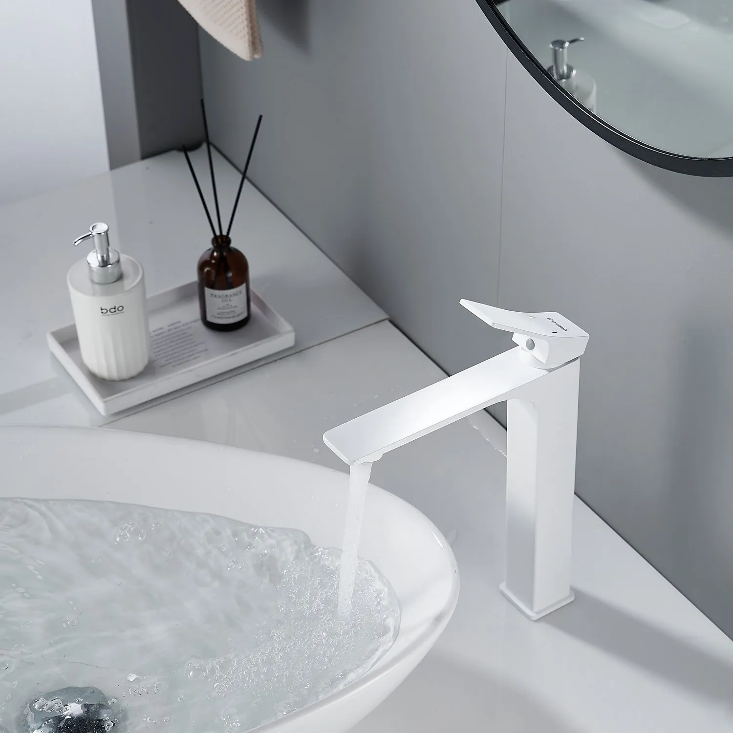 Смеситель для раковины высокий Shevanik S6111C, белый