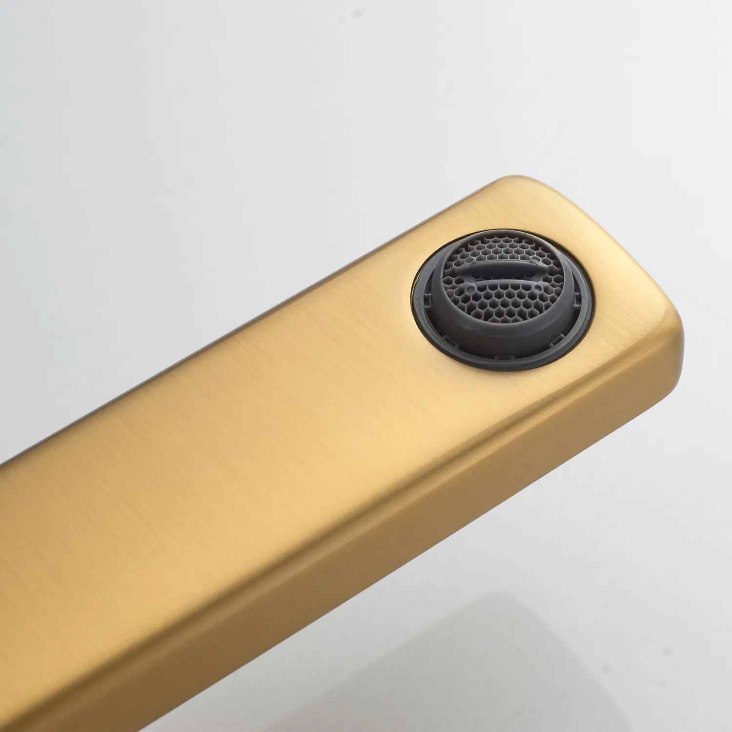 Смеситель для раковины встраиваемый Shevanik S9941G, золотой сатин