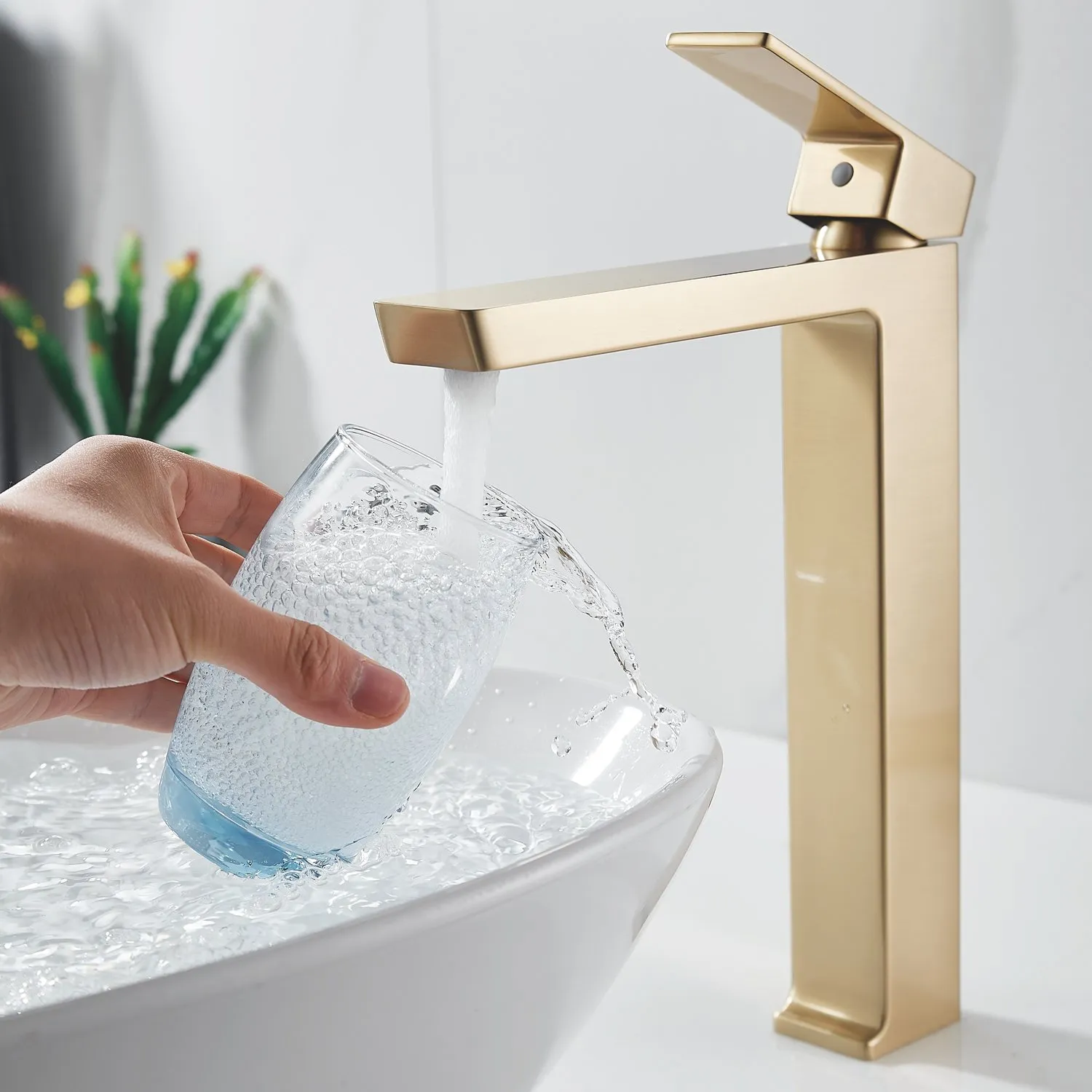 Смеситель для раковины высокий Rose R1811G-1, золотой сатин