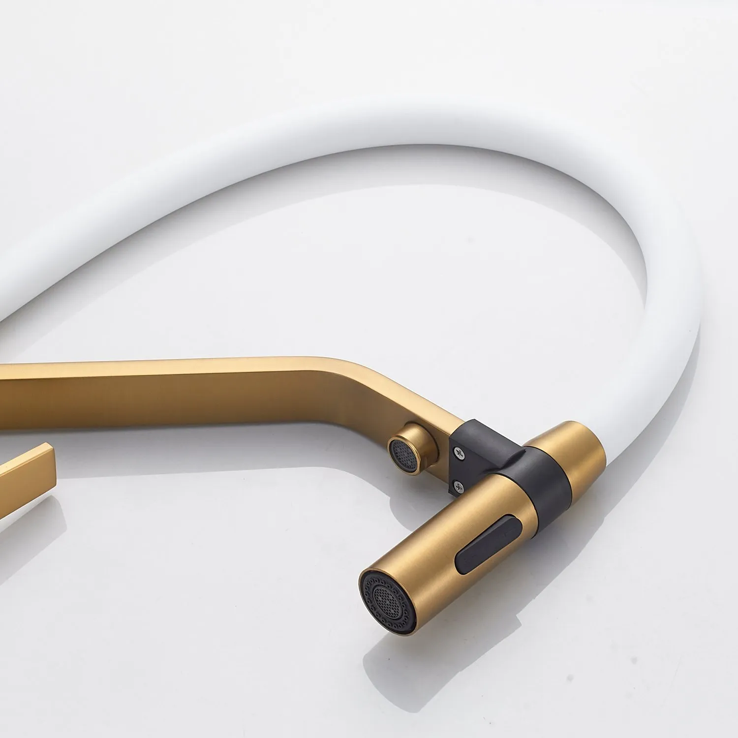 Смеситель для кухни с гибким изливом и подключением фильтра Shevanik S278G, золотой сатин