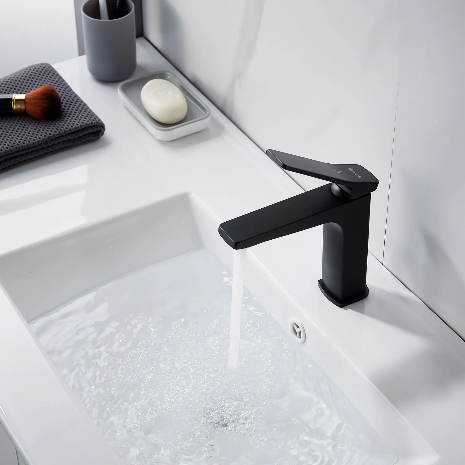 Смеситель для раковины Shevanik S4601H, черный