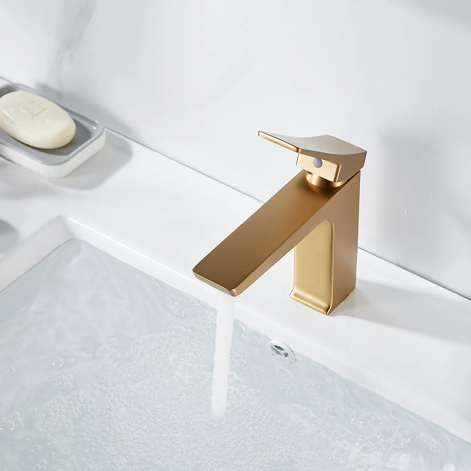 Смеситель для раковины Shevanik S4401G, золотой сатин