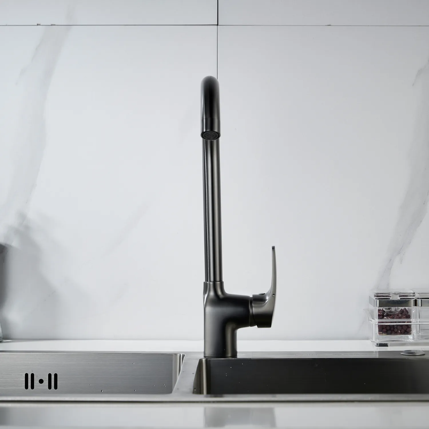 Смеситель для кухни Shevanik S5053T, оружейная сталь