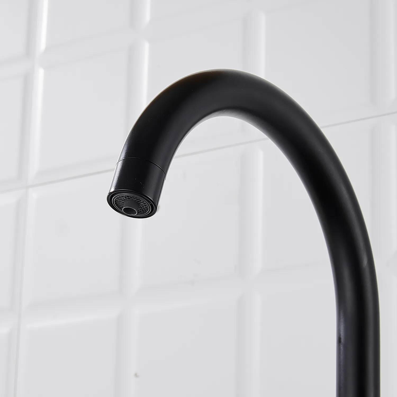 Смеситель для кухни с подключением фильтра Shevanik S428H, черный