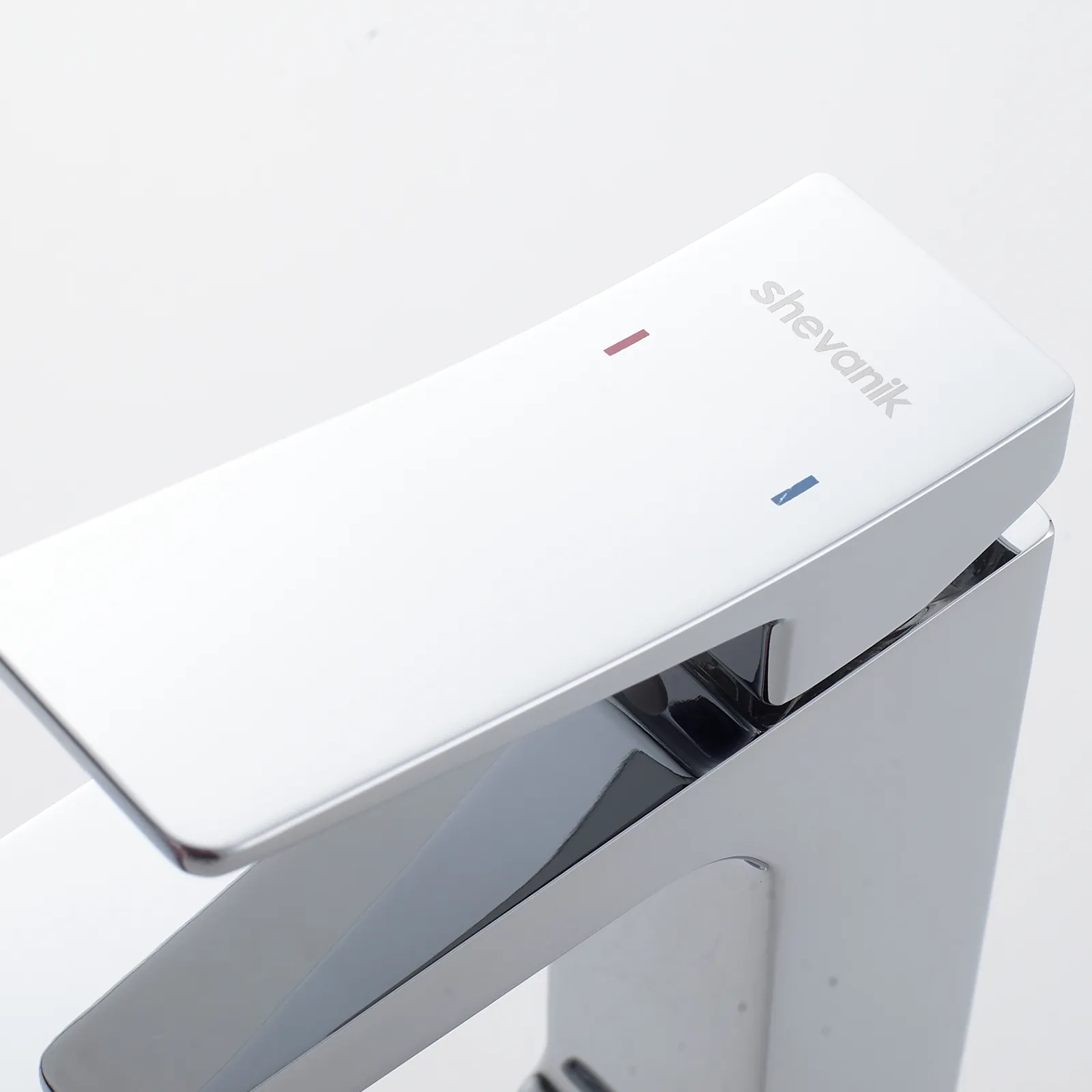 Смеситель для раковины Shevanik S4401, хром