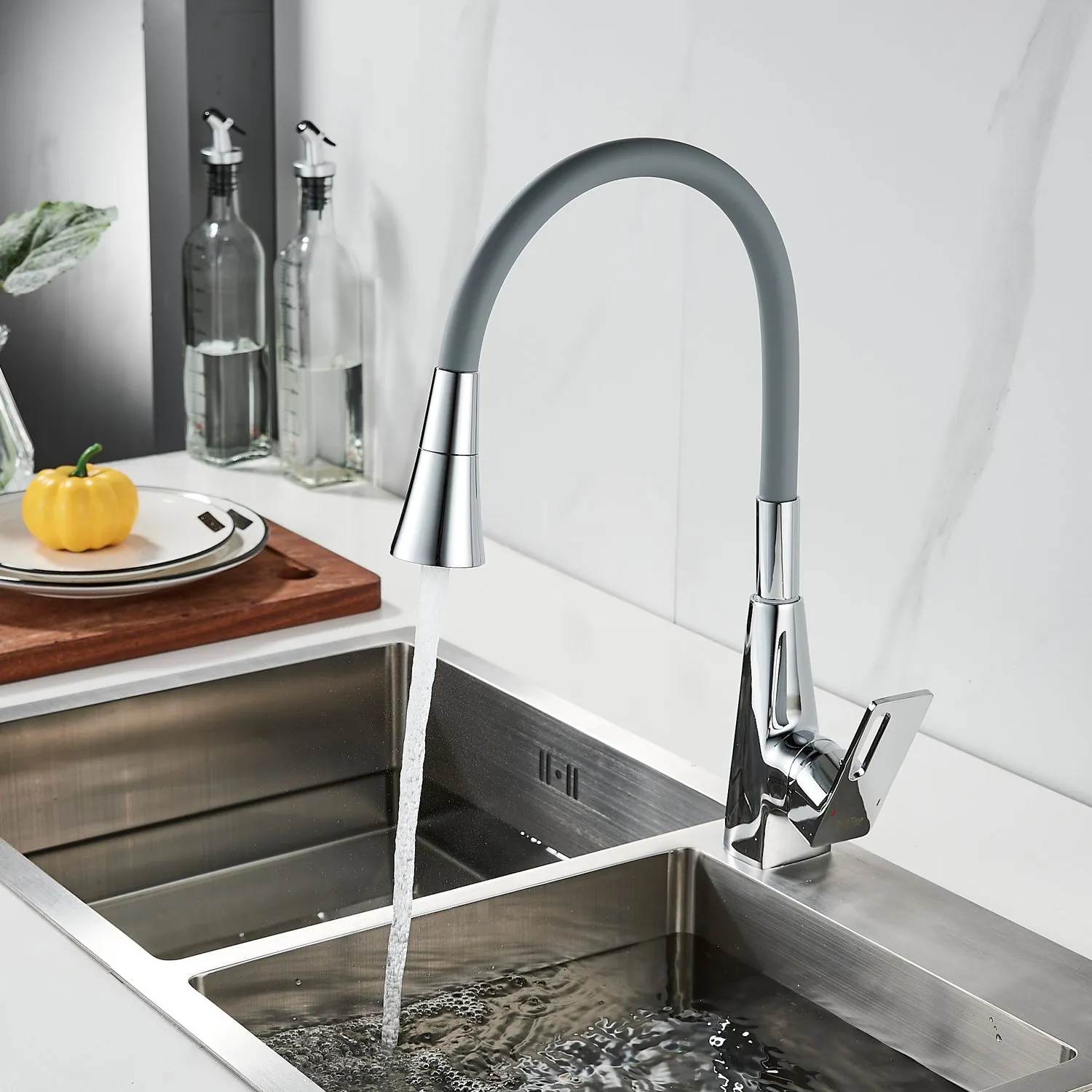 Смеситель для кухни с гибким изливом Raffine F313-9, хром