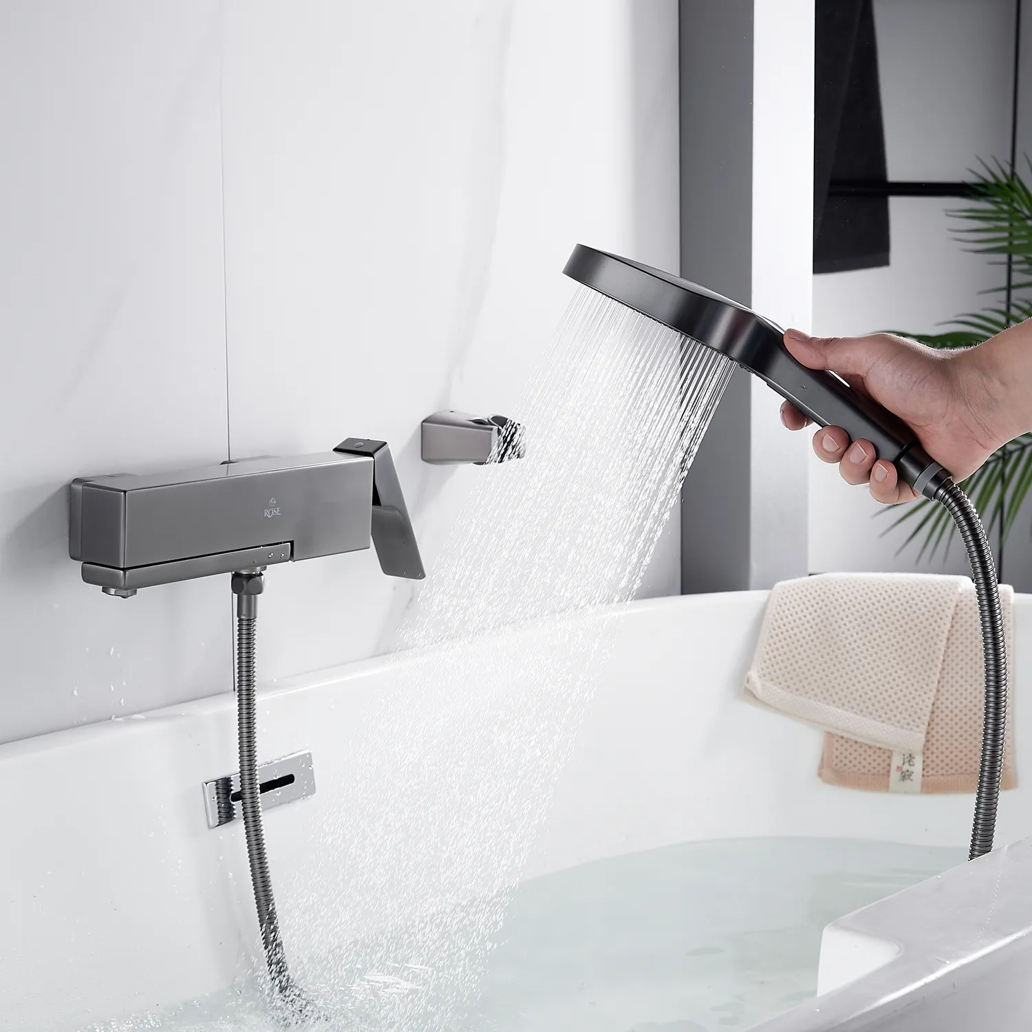 Смеситель для ванны Rose R1002T, оружейная сталь