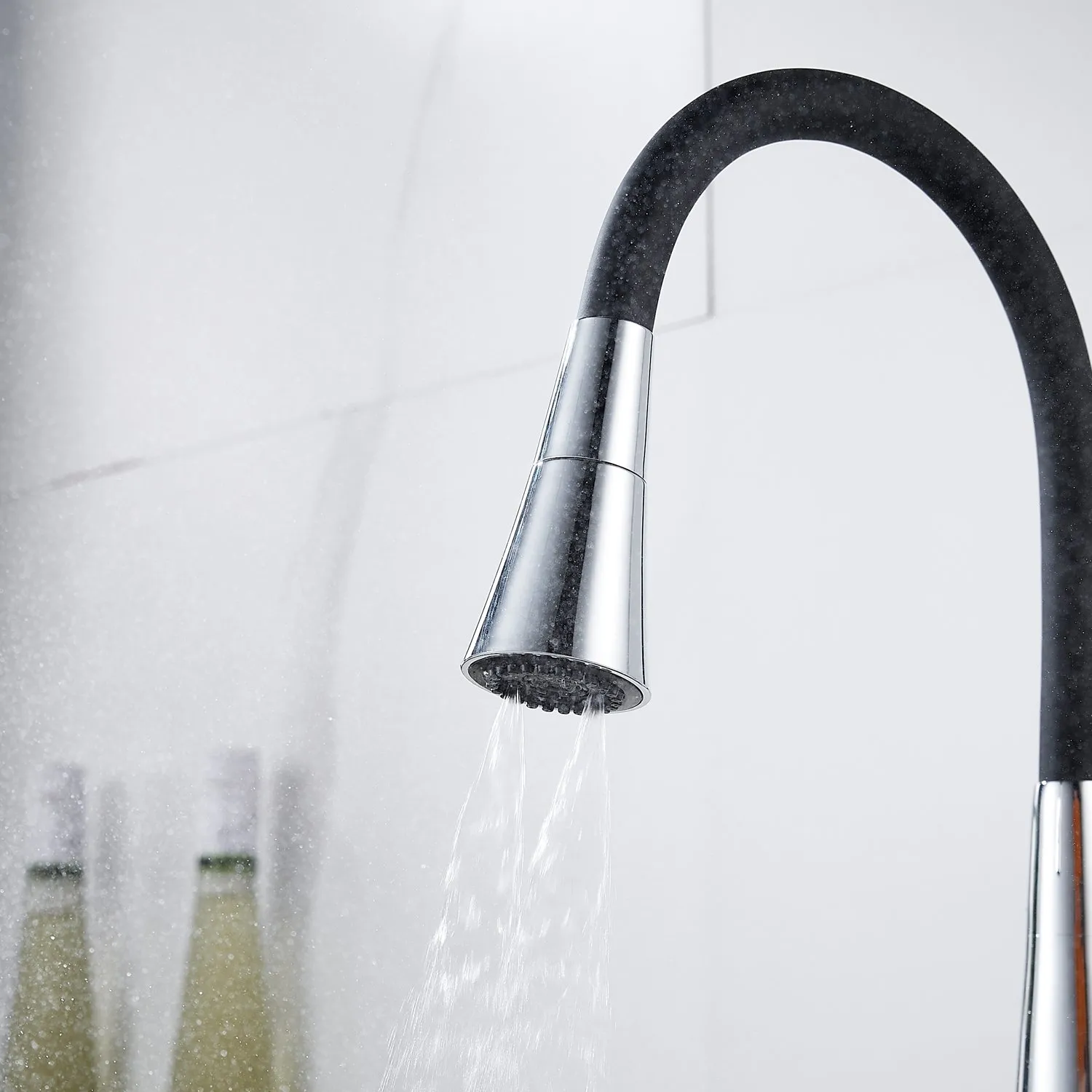 Смеситель для кухни с гибким изливом и режимом "душ" Rose R213, хром