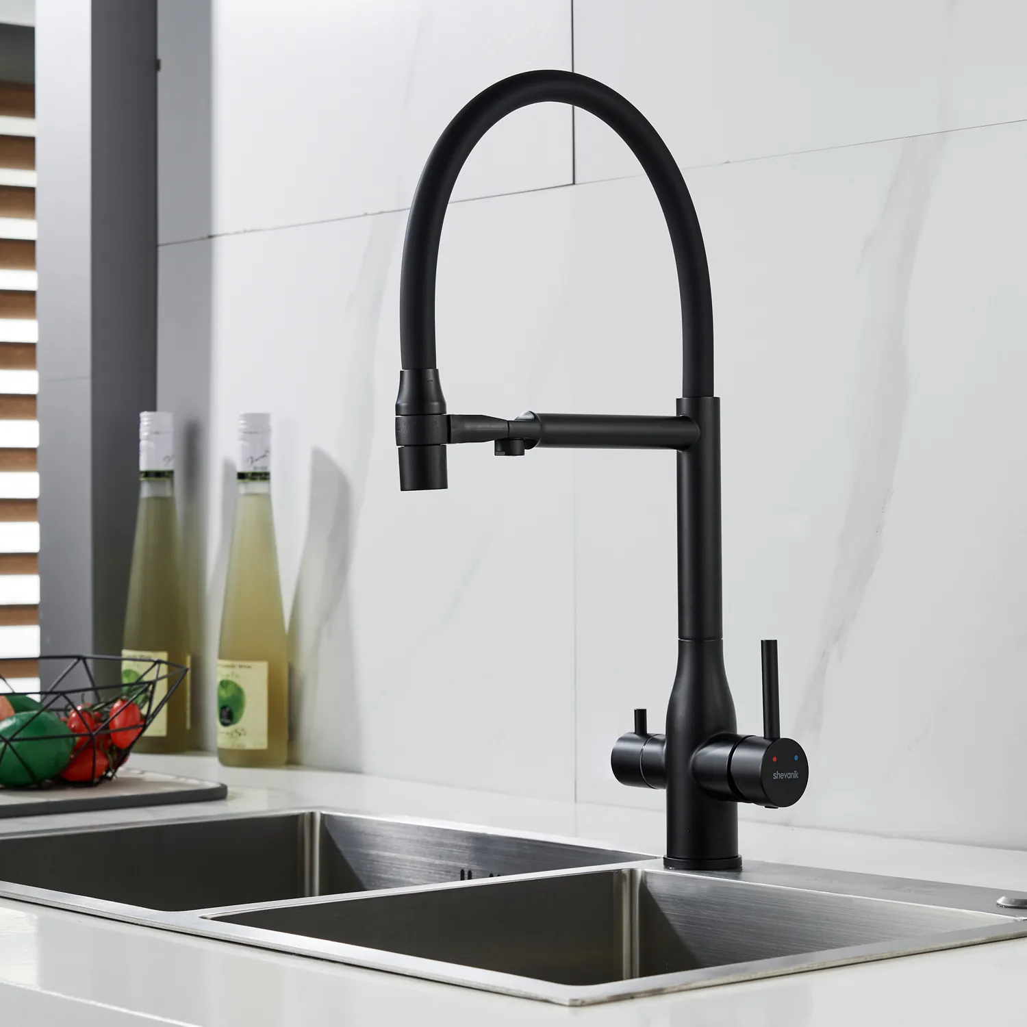 Смеситель для кухни с гибким изливом и подключением фильтра Shevanik S378H, черный