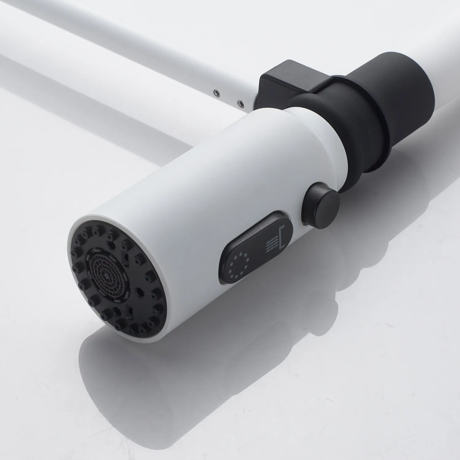 Смеситель для кухни с гибким изливом и режимом "душ" Shevanik S123C-1, белый