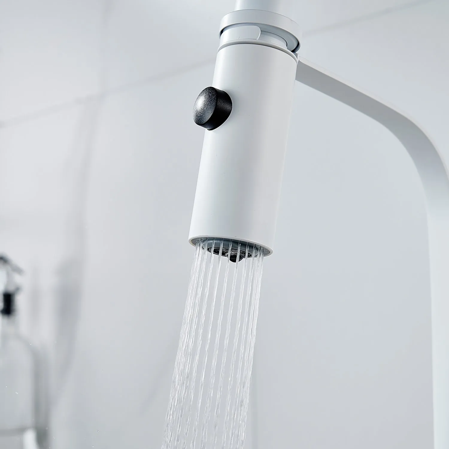 Смеситель для кухни с гибким изливом и режимом "душ" Shevanik S943C-1, белый