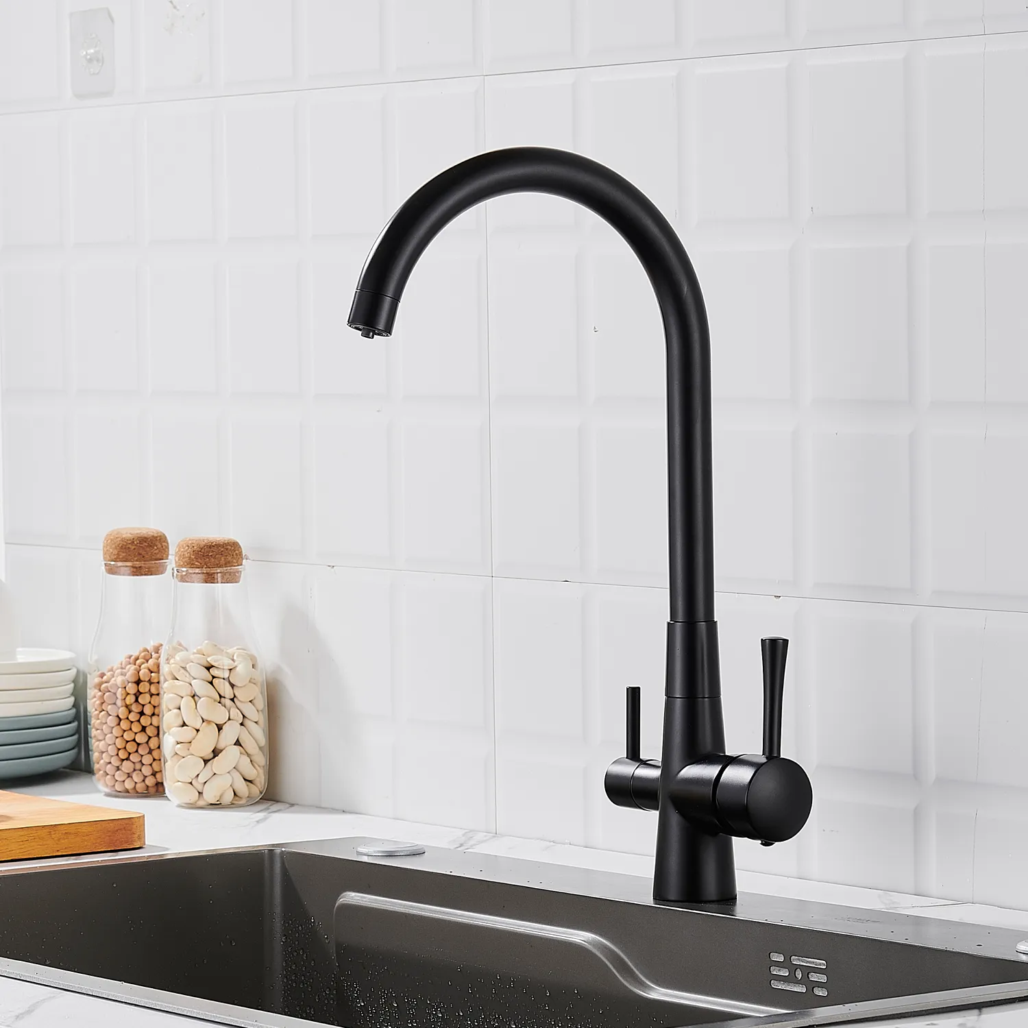 Смеситель для кухни с подключением фильтра Shevanik S428H, черный