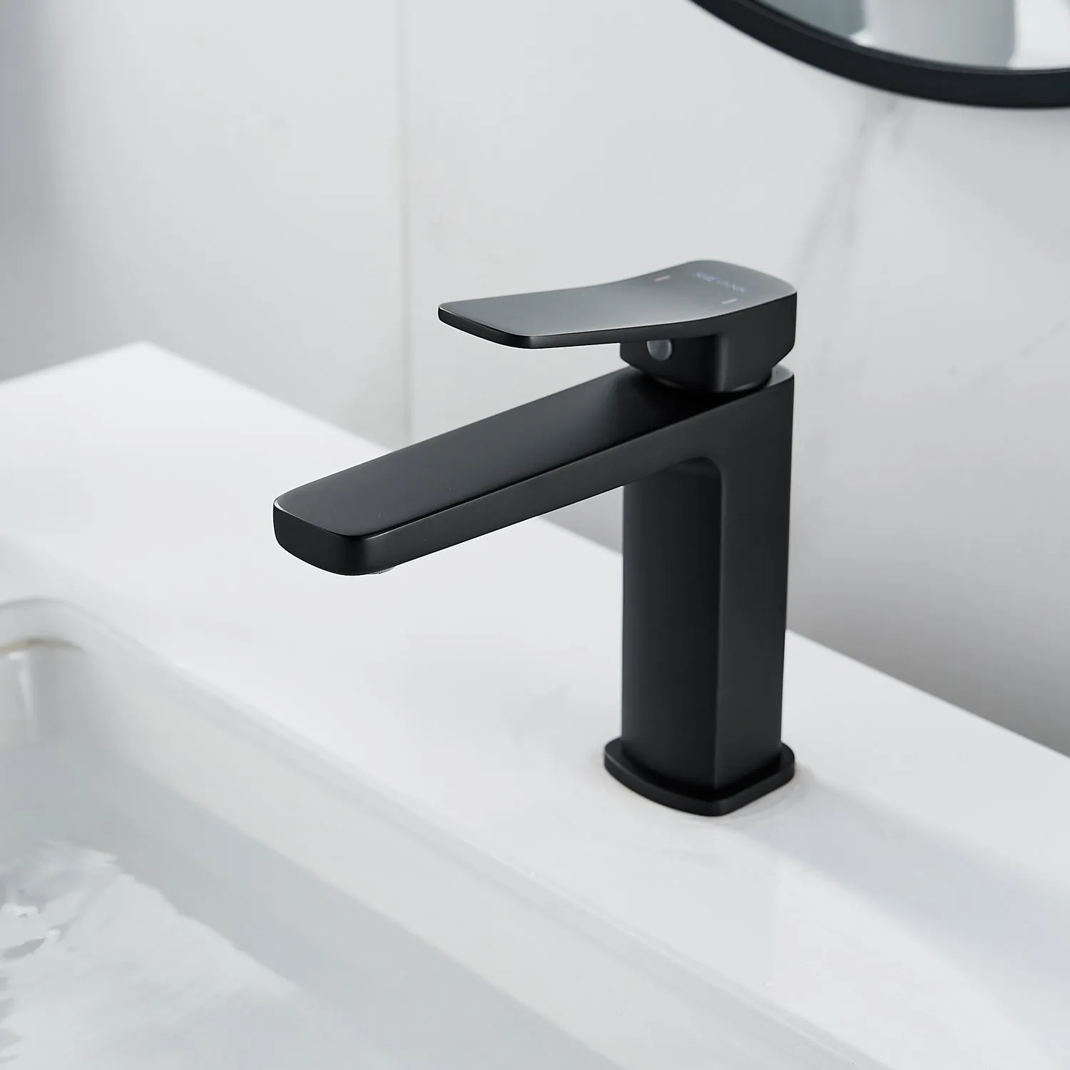 Смеситель для раковины Shevanik S9901H, черный