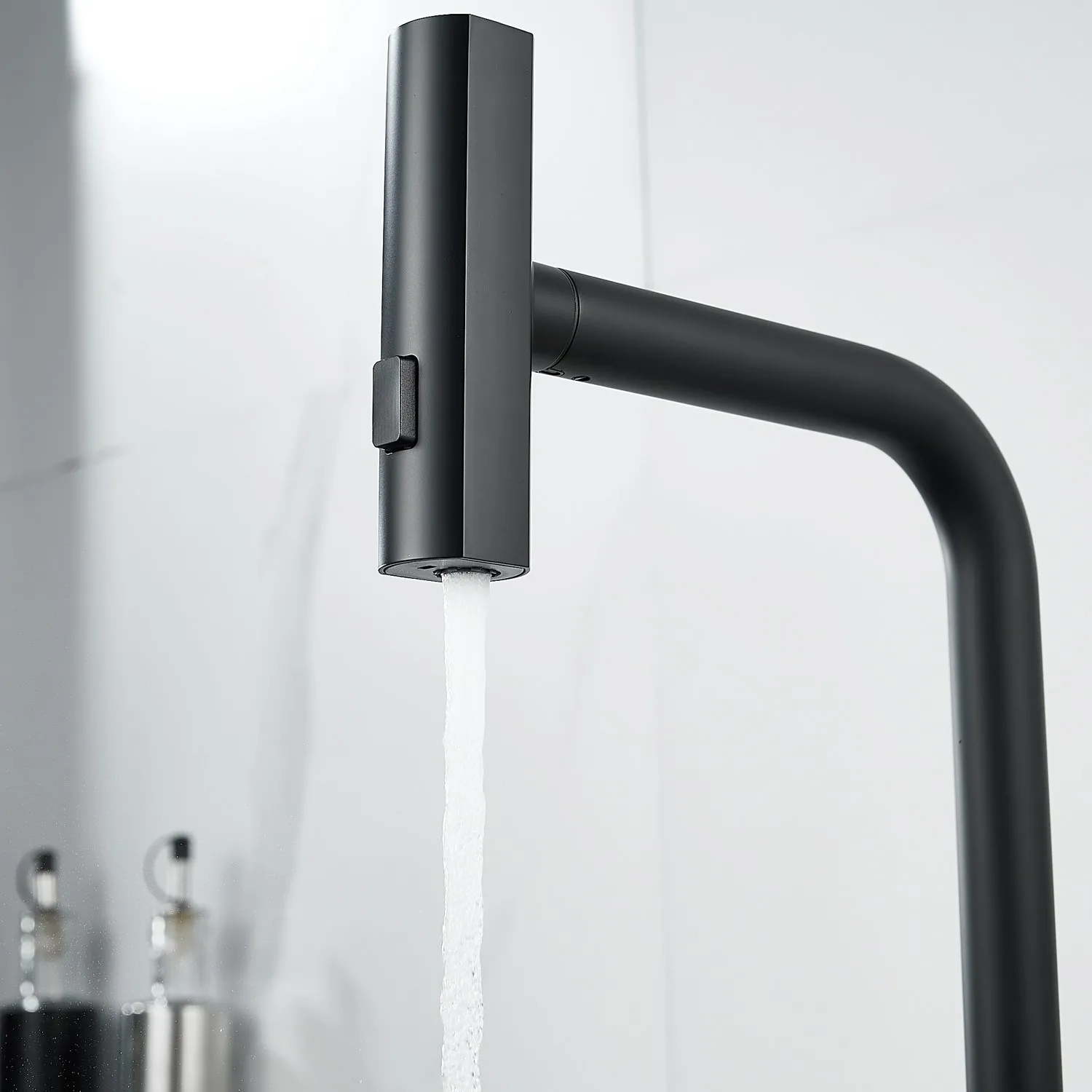 Смеситель для кухни с мультифункциональным изливом Raffine F203H, черный