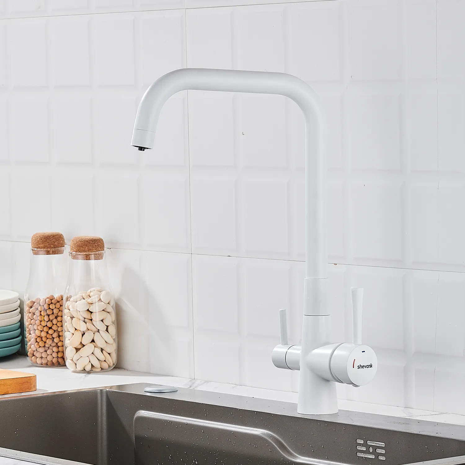 Смеситель для кухни с подключением фильтра Shevanik S528C, белый