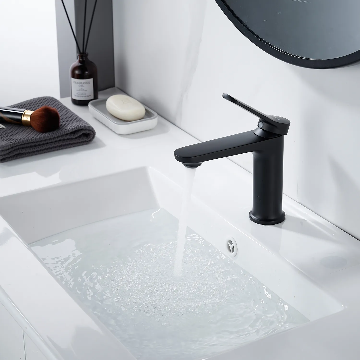 Смеситель для раковины Shevanik S4301H, черный