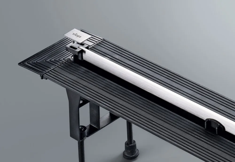 Душевой лоток Viega Advantix Vario Set 704353 с опорами и дизайн-вставкой хром матовый