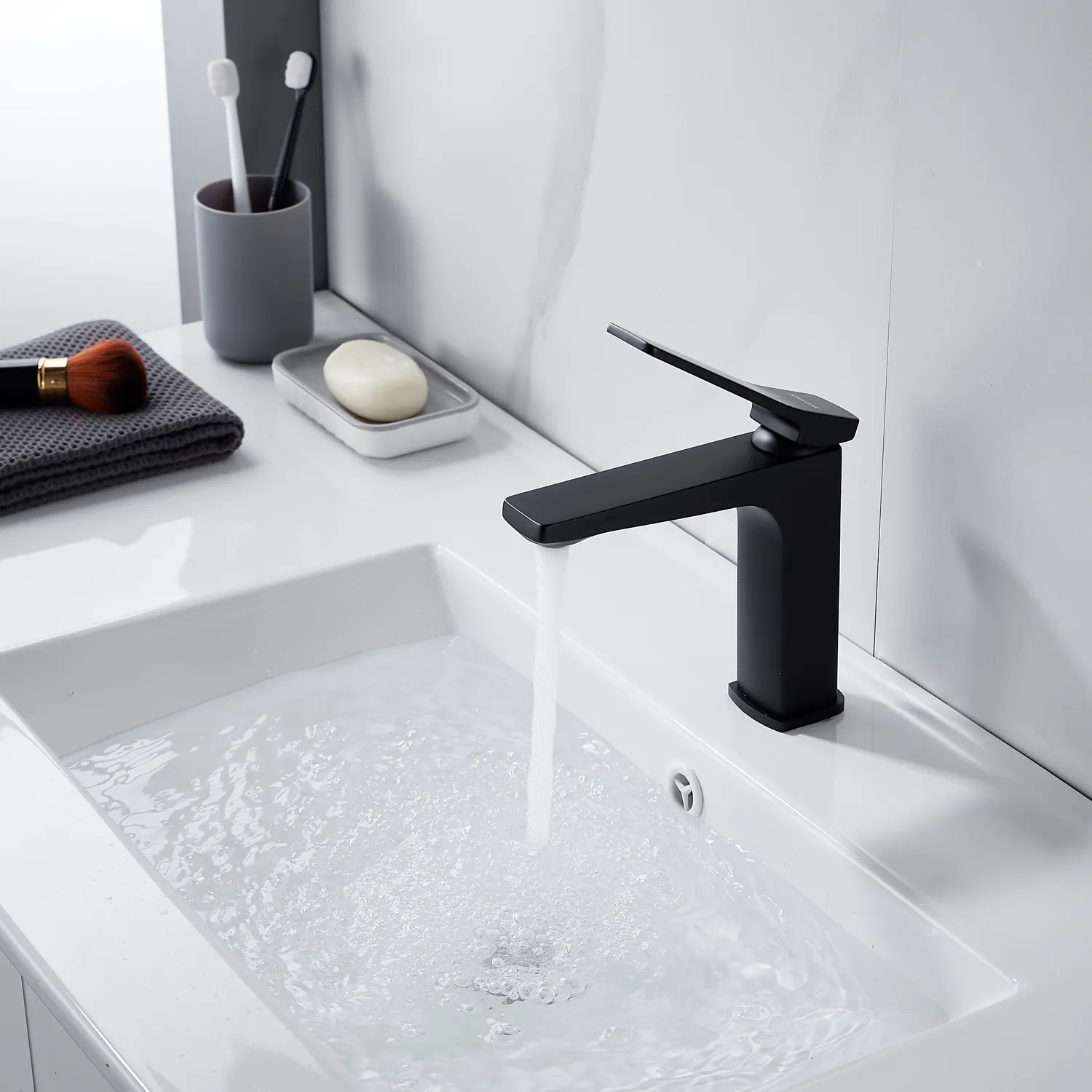 Смеситель для раковины Shevanik S4601H, черный