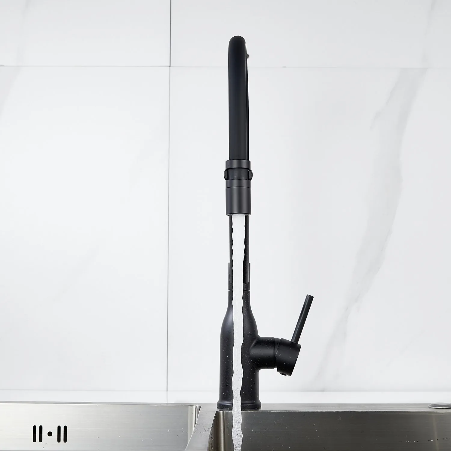 Смеситель для кухни с гибким изливом Shevanik S343H-3, черный