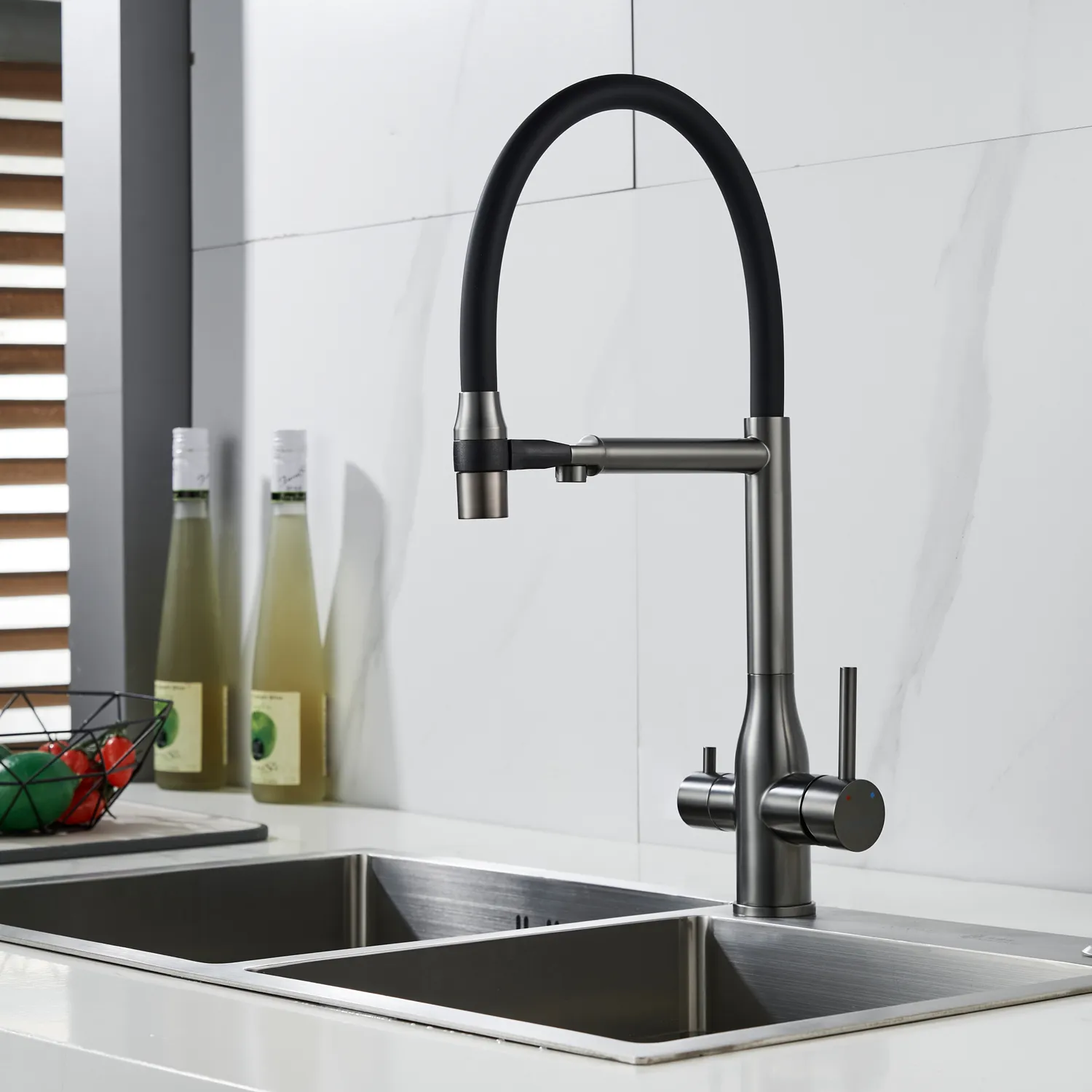 Смеситель для кухни с гибким изливом и подключением фильтра Shevanik S378T, оружейная сталь