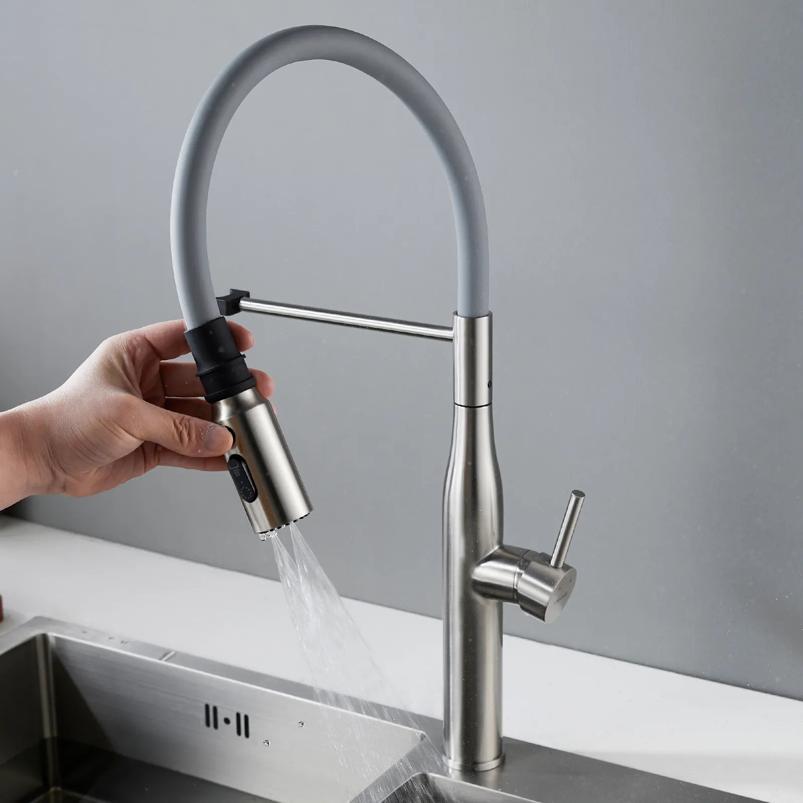 Смеситель для кухни с гибким изливом и режимом "душ" Shevanik S123L-9, сатин