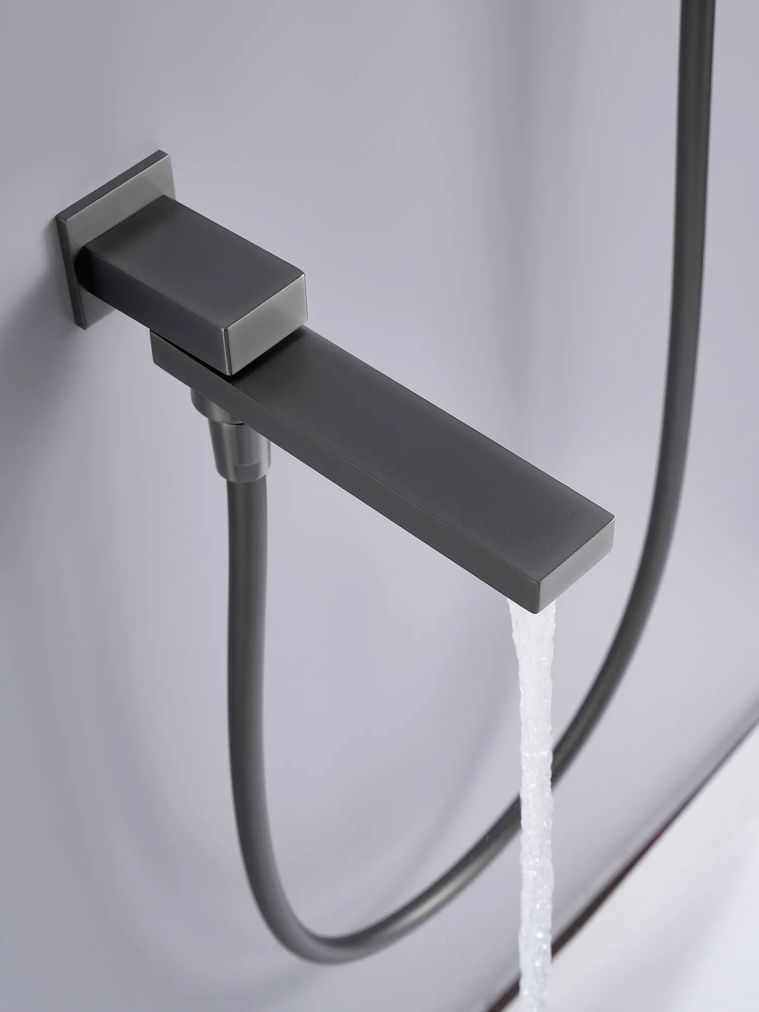 Душевая система встраиваемая Rose R2835T, оружейная сталь