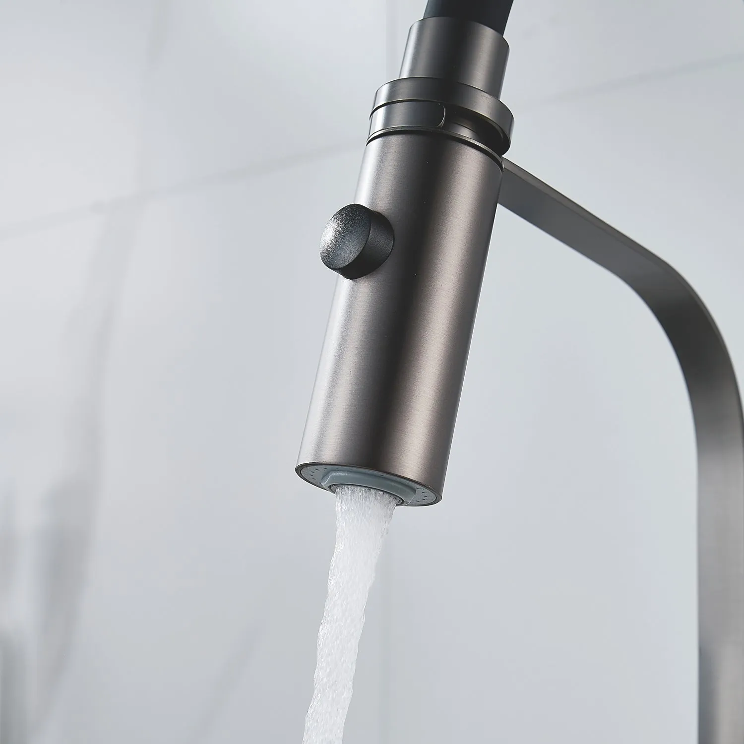 Смеситель для кухни с гибким изливом и режимом "душ" Shevanik S943T-3, оружейная сталь