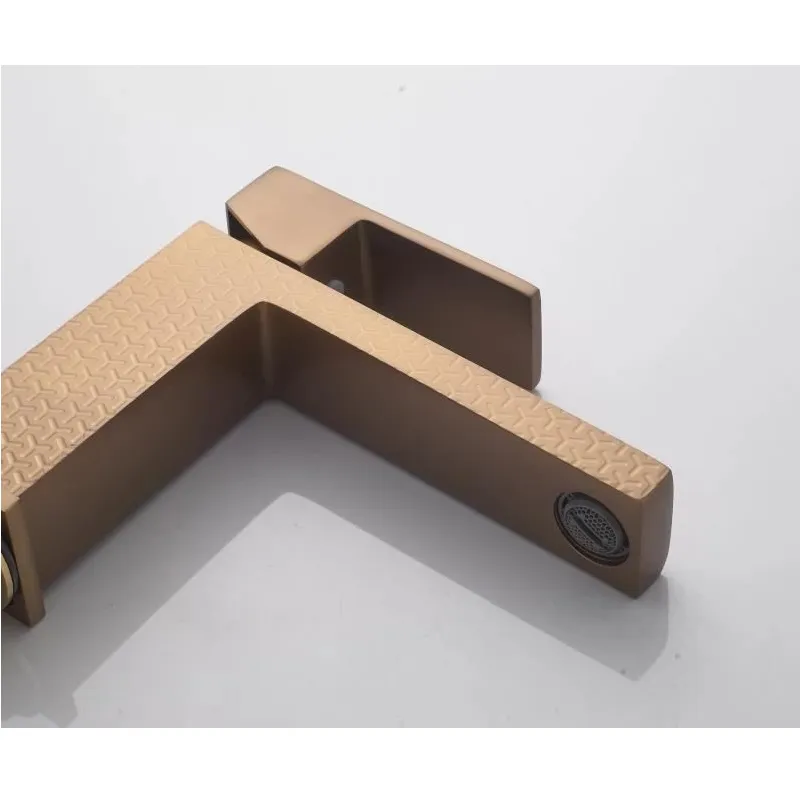 Cмеситель для раковины Knotlor KN-20/RBP, бронза