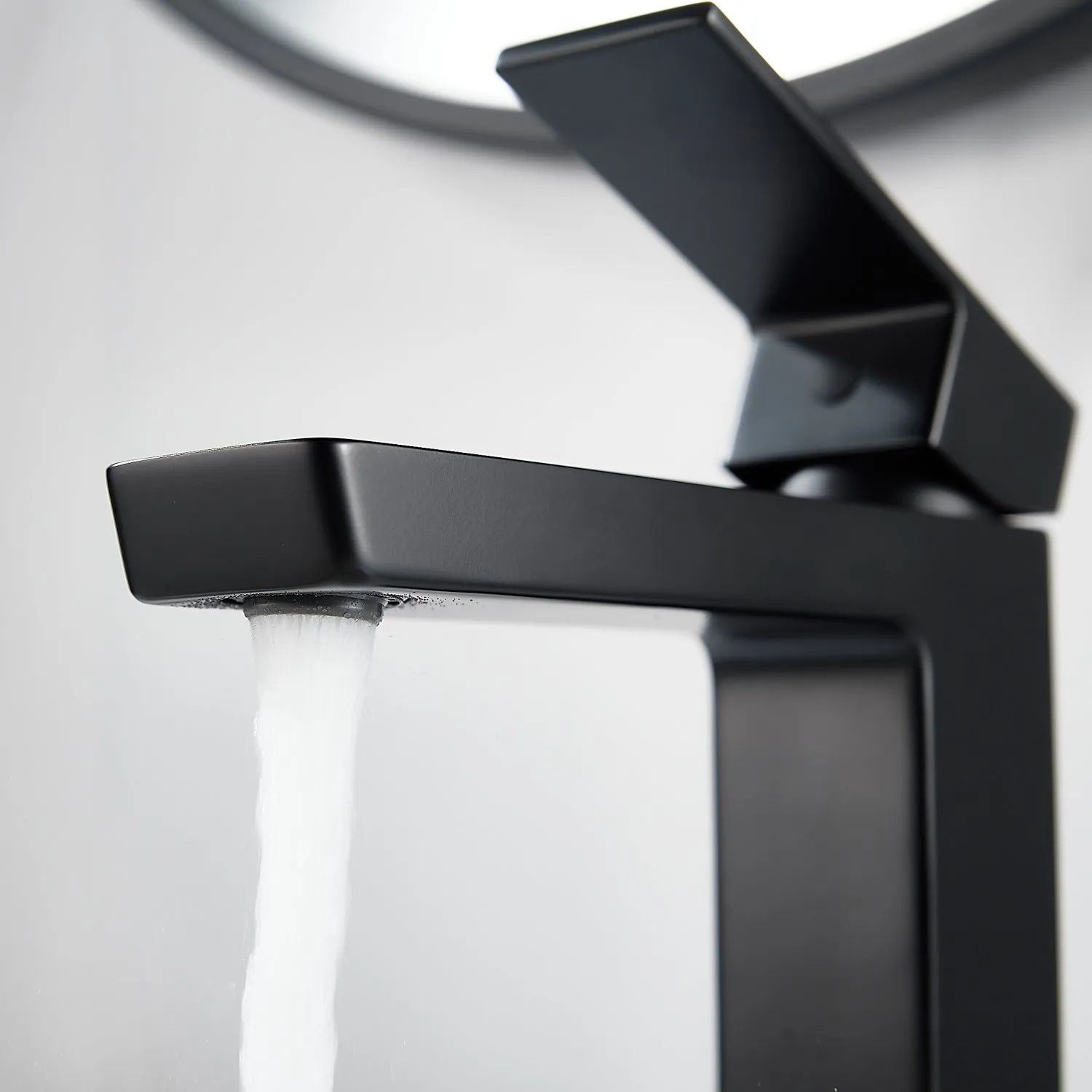 Смеситель для раковины Rose R1801H-1, черный