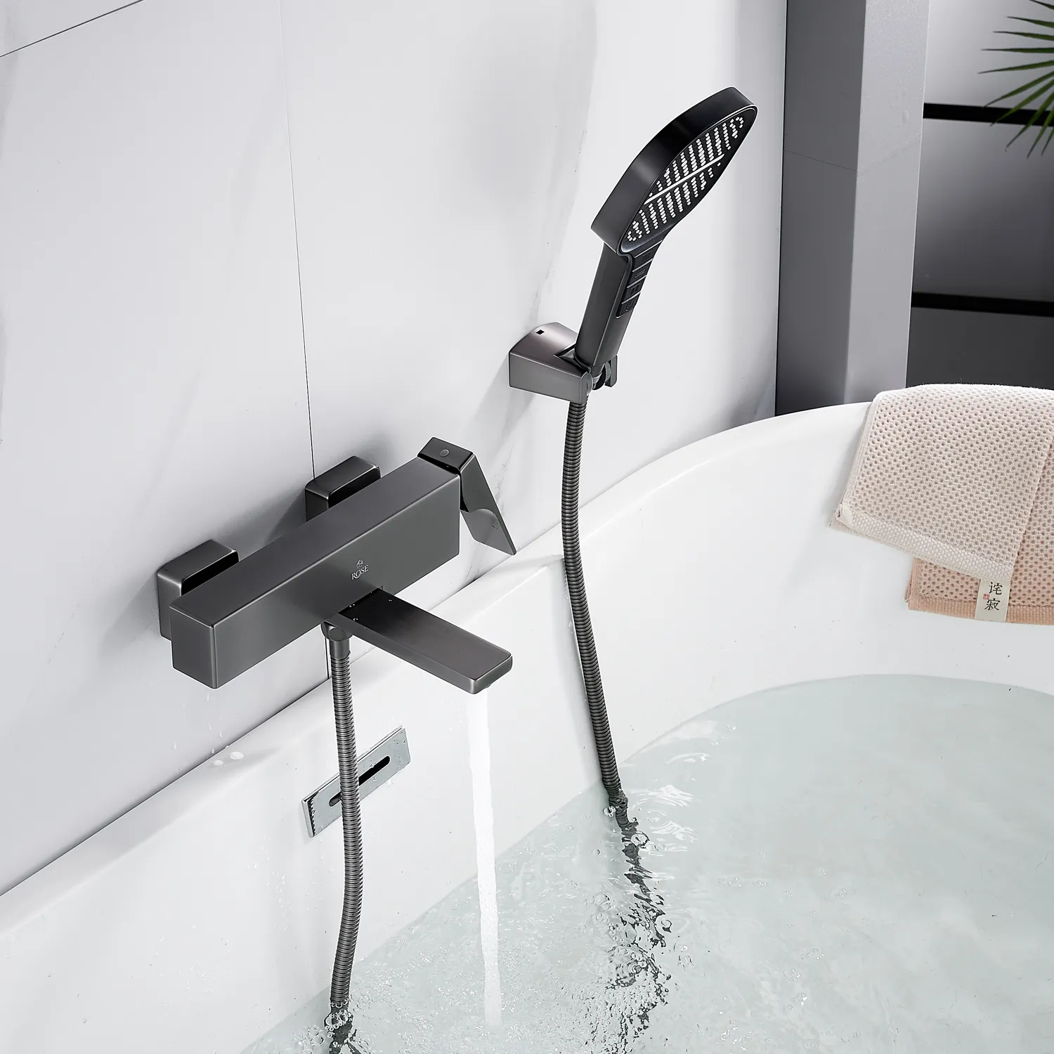 Смеситель для ванны Rose R1002T, оружейная сталь