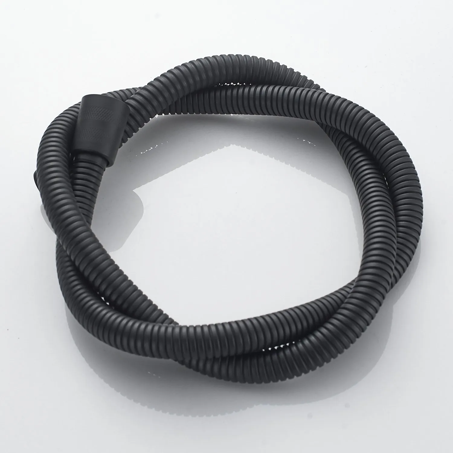 Шланг Shevanik SE14-10 (100 см), черный