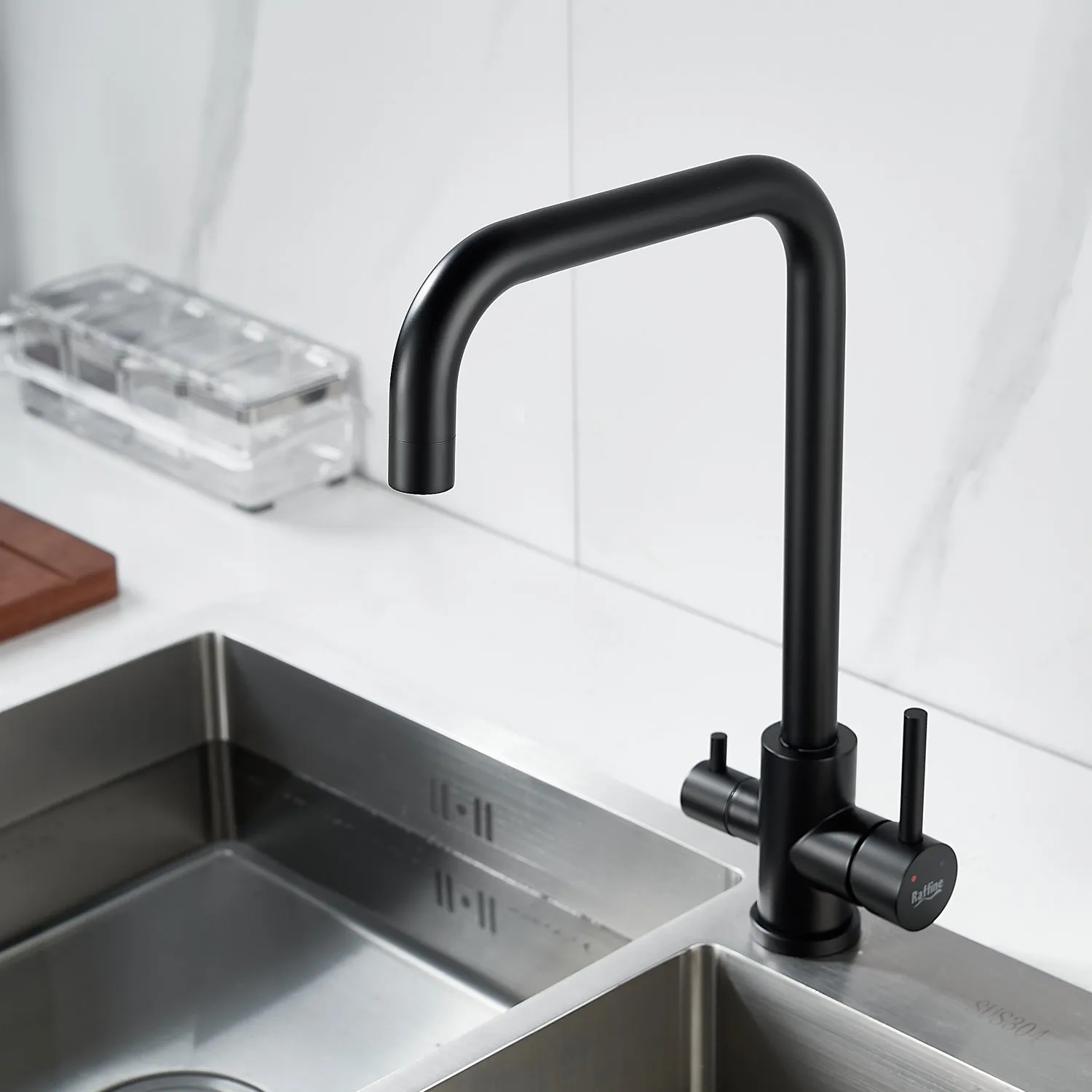 Смеситель для кухни с подключением фильтра воды Raffine F118H, черный