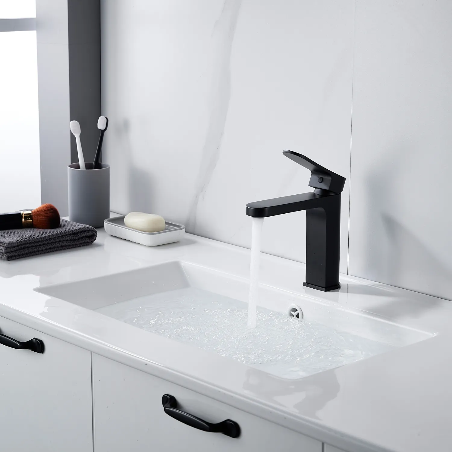 Смеситель для раковины Shevanik S4501H, черный